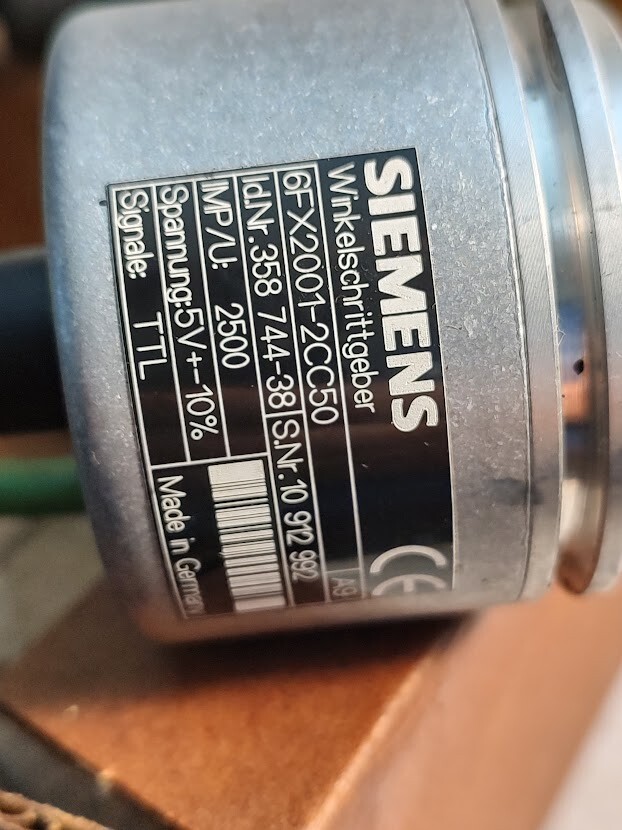 SIEMENS ENCODER 6FX2001-3CC50 IMP/U 2500 +5V +-10%