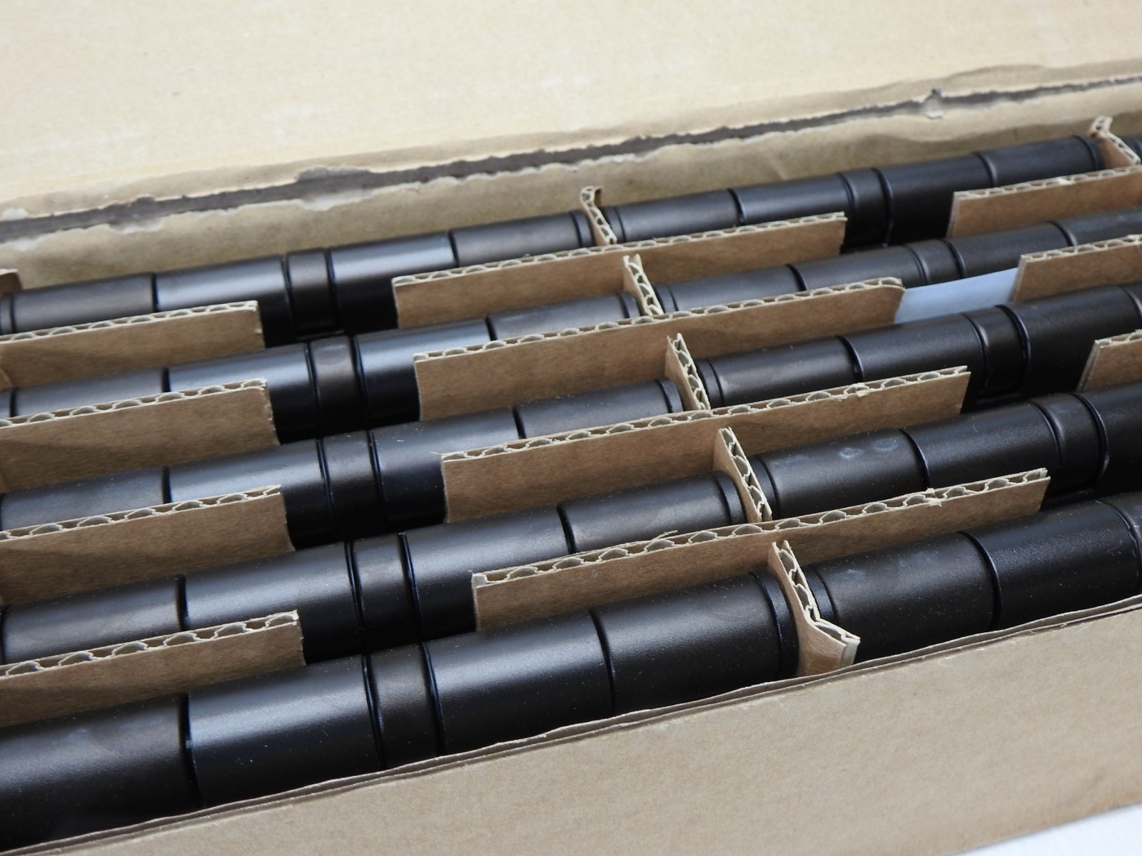 HOPPE F5-2 Aluminum Matt Dark Bronze Effect Adjustable Hinge (25/Box) – NEW!