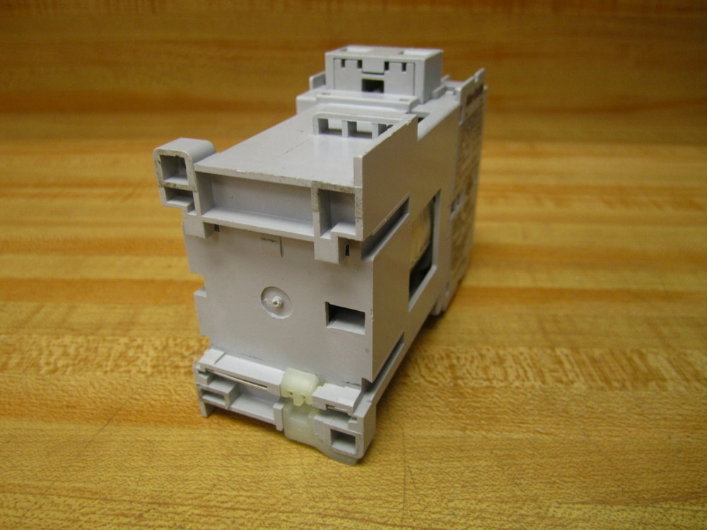 Allen Bradley 100-C09D*01 3P Contactor 100C09D01 Ser.A