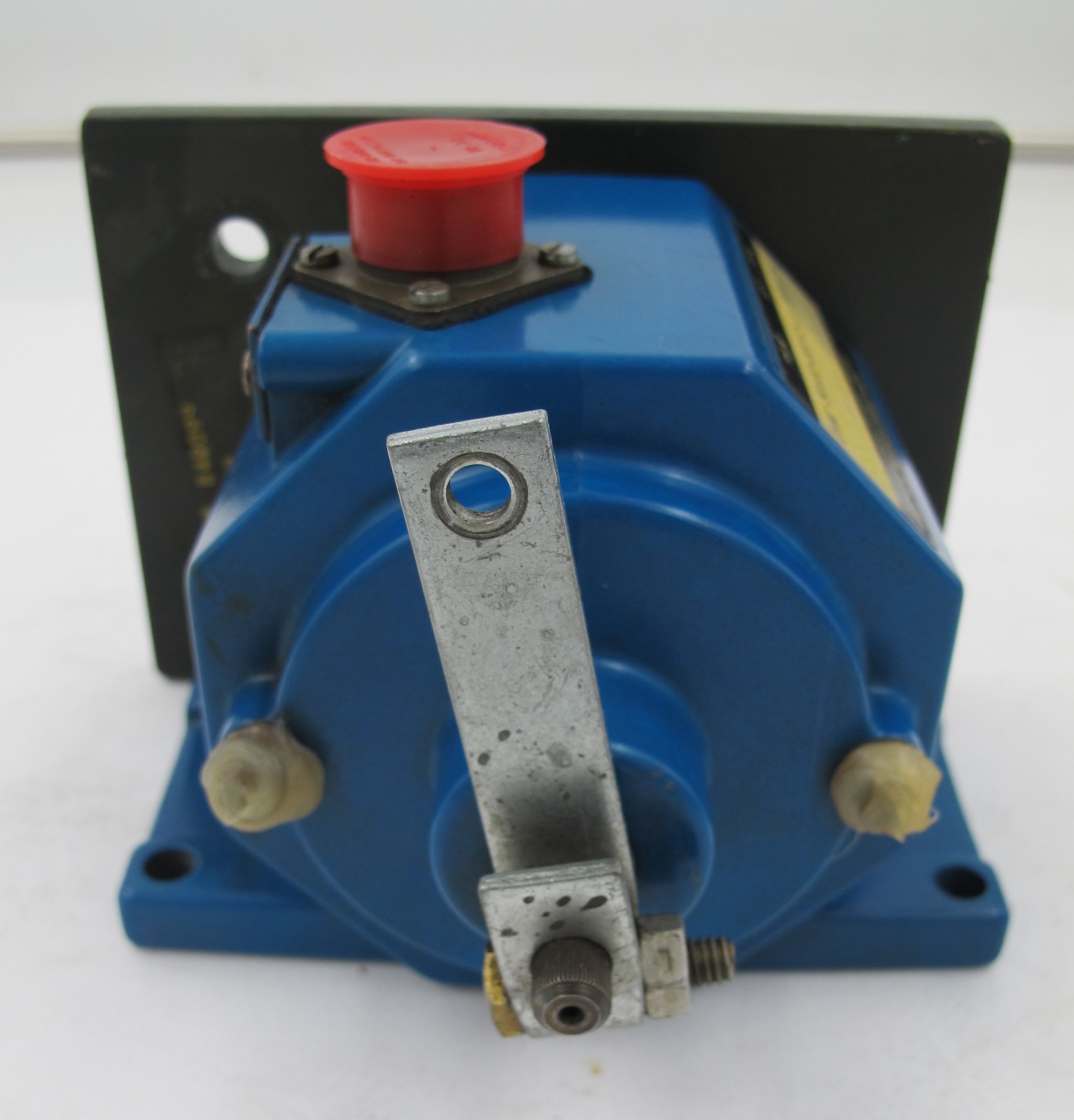 Barber Colman DYNC 50100-000-0-12 12 Volts Governor Actuator NOS UNUSED SURPLUS