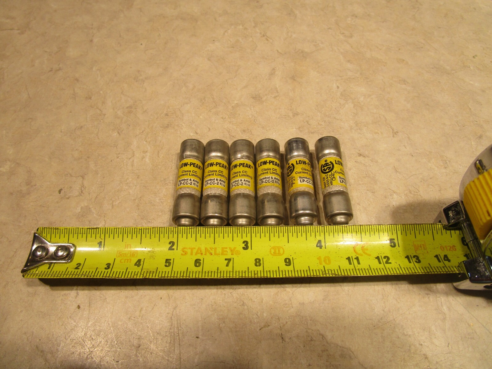 LOT OF 6 BUSSMANN LP-CC-2-8/10, CLASS CC FUSES, 2-8/10 AMPS, 600 VOLTS, T0179