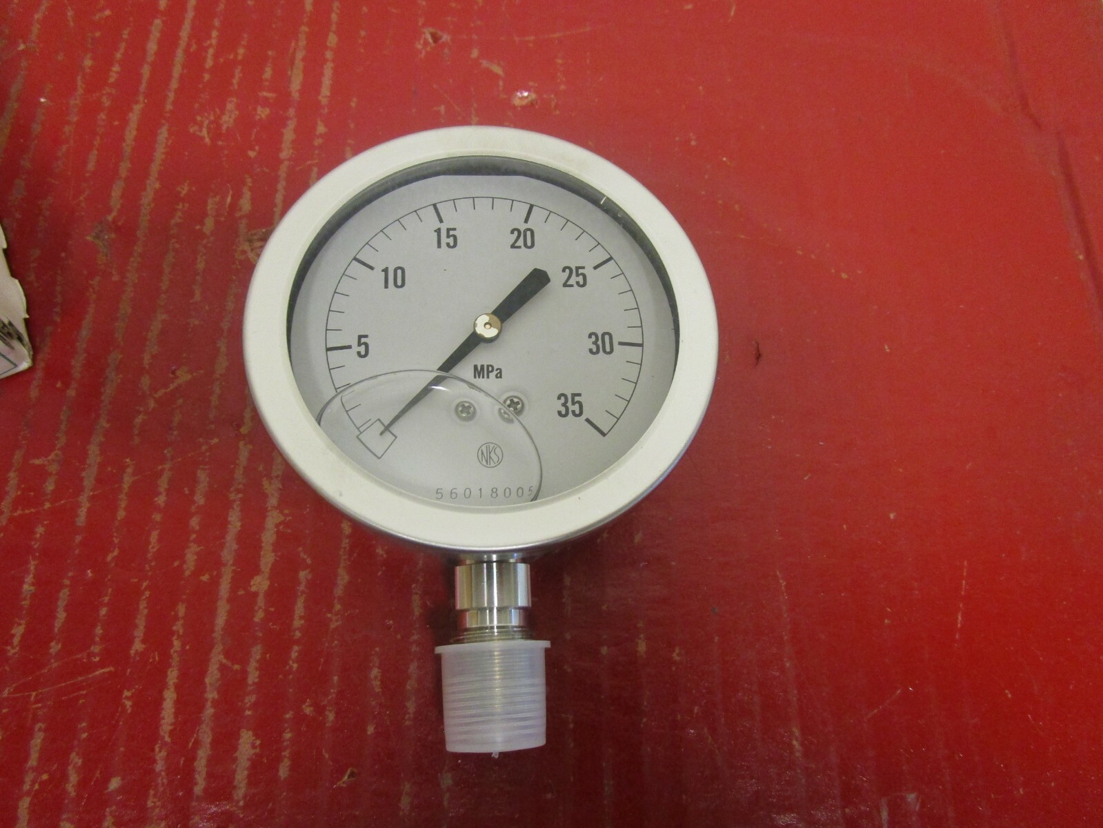NEW NKS 3-1/2″ LIQUID FILLED PRESSURE GAUGE AU3/8 75x35MPa