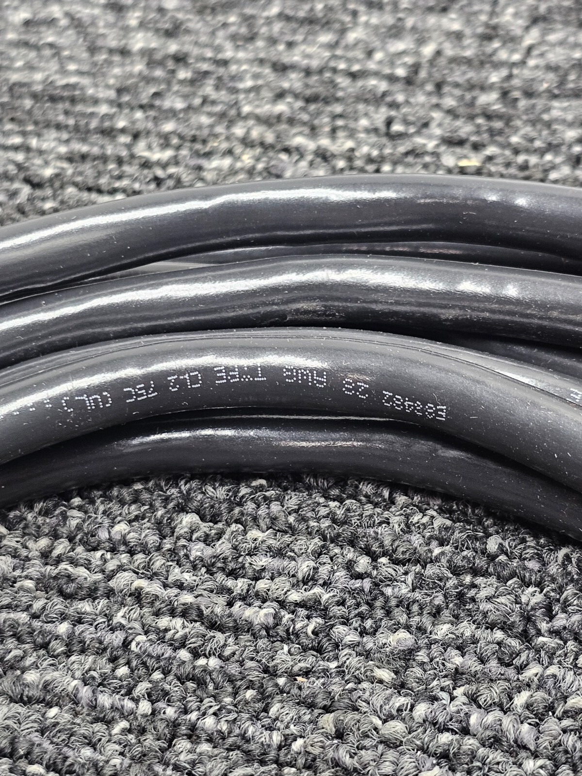 E83482 28 AWG TYPE CL2 75C Low Voltage Computer Cable
