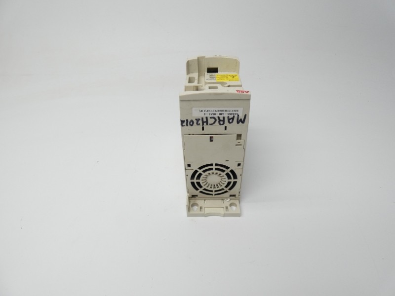 ABB ACS355-03U-05A6-4 380/480V 9.6/8A (AS PICTURED) UNMP