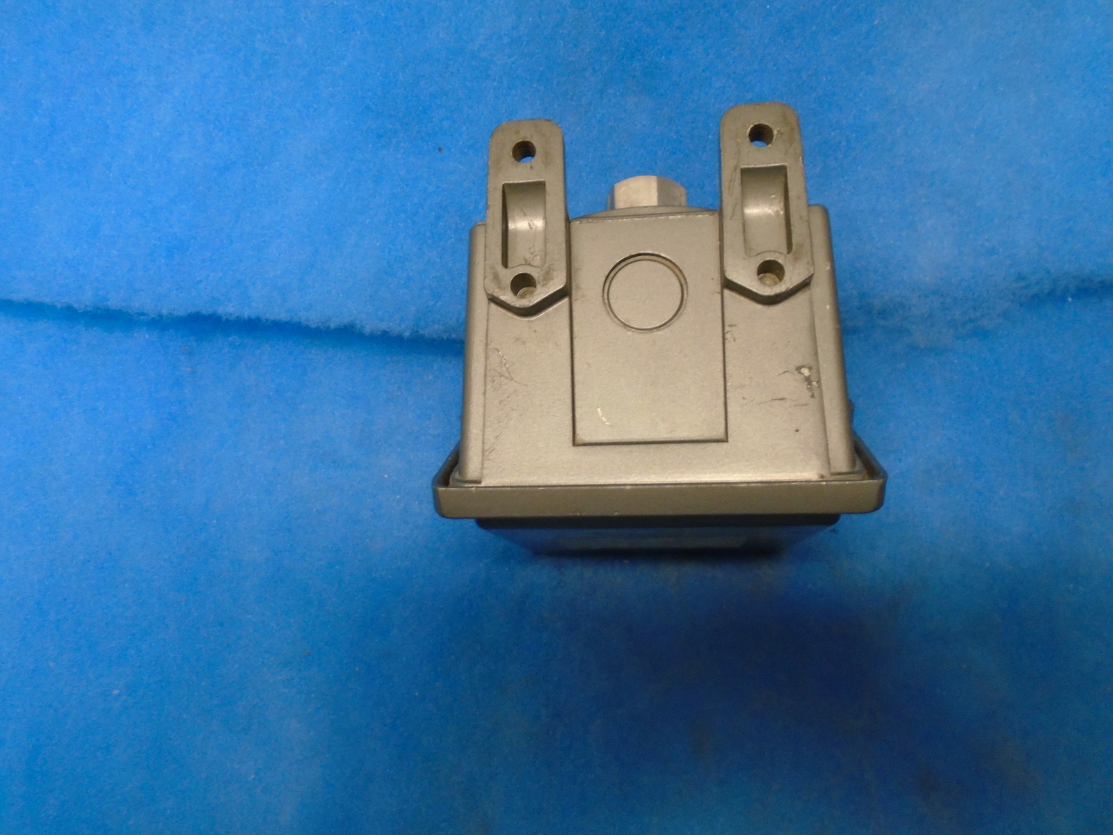 UNITED ELECTRIC CONTROLS J400-553 480VAC PRESSURE SWITCH CONTROLLER 1 YR WARRANT