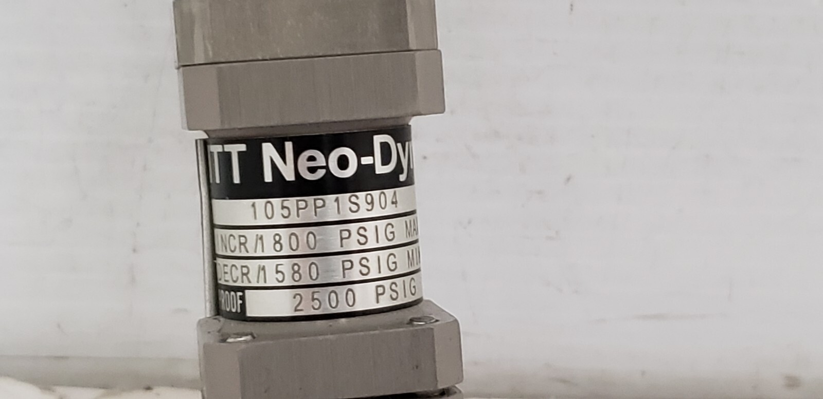 ITT NEO-DYN 105PP1S904 PRESSURE SWITCH, 7 AMP, 125/250VAC, 1800 PSIG MAX, NNB