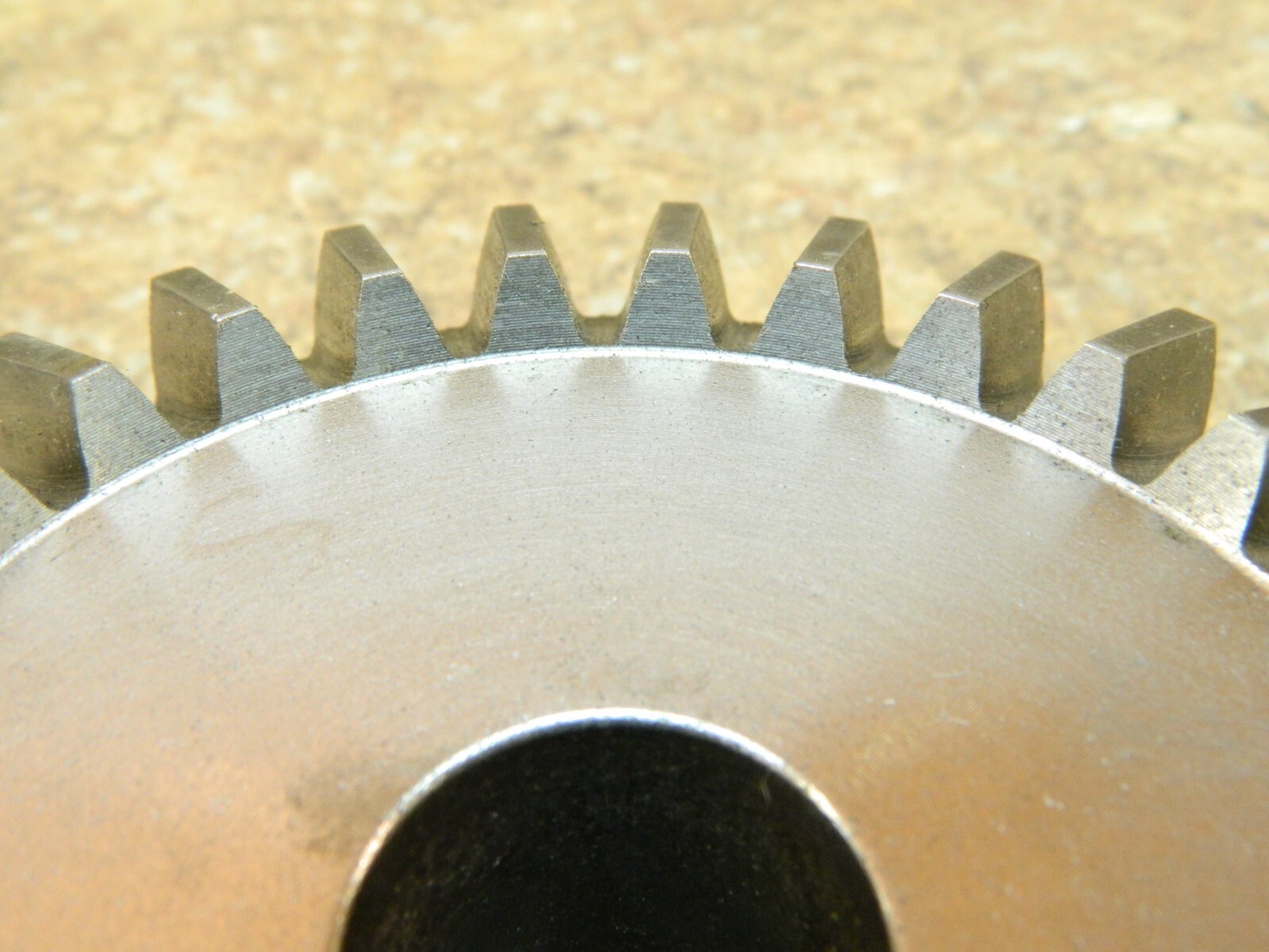 BOSTON GEAR PA-625Y-G Bevel Gear 30 Teeth 20 Deg. PA 1-1/8″ Bore