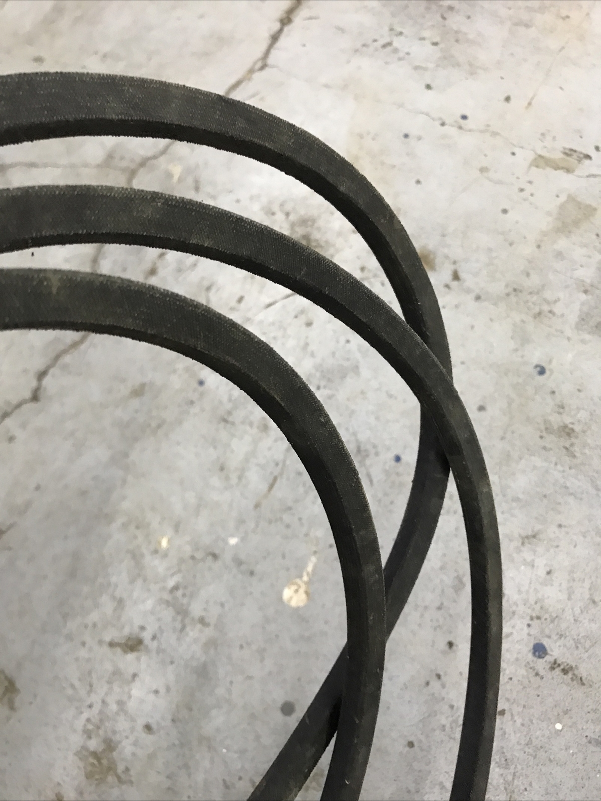 Thermoid B112 Prime Mover Belt 5L1150 5/8 x 115in V-belt rubber drive fan smooth