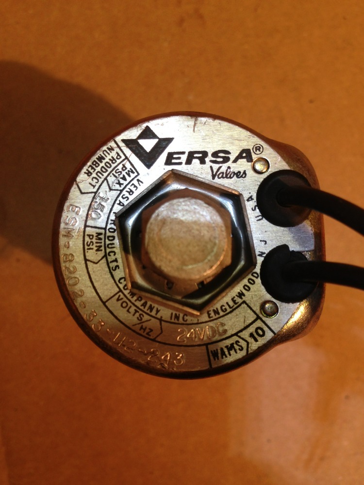 VERSA SOLENOID VALVE 1/8″ ESM-8202-33-H2-243, 24VDC, 150 Psi 10W Lot Of 2 #107L