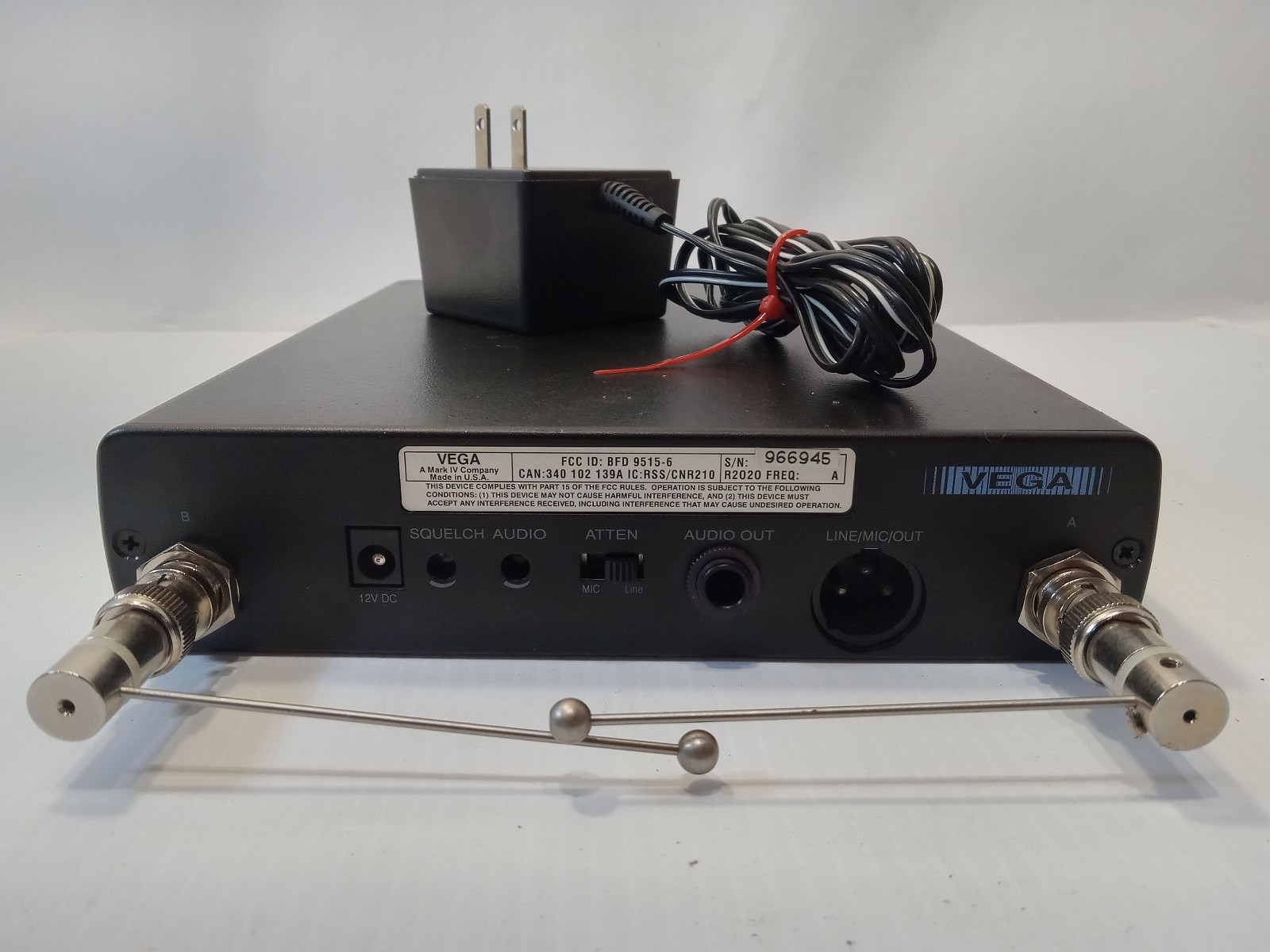 1 USED VEGA R-2020 UHF RECEIVER ***MAKE OFFER***