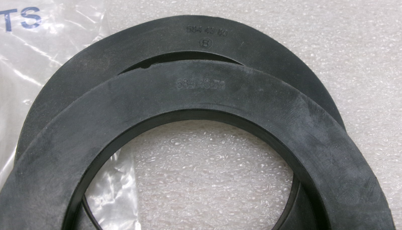 Husqvarna 584 43 79 & 584 43 80 Lining Bearing Housing K770 / K1270 #749P
