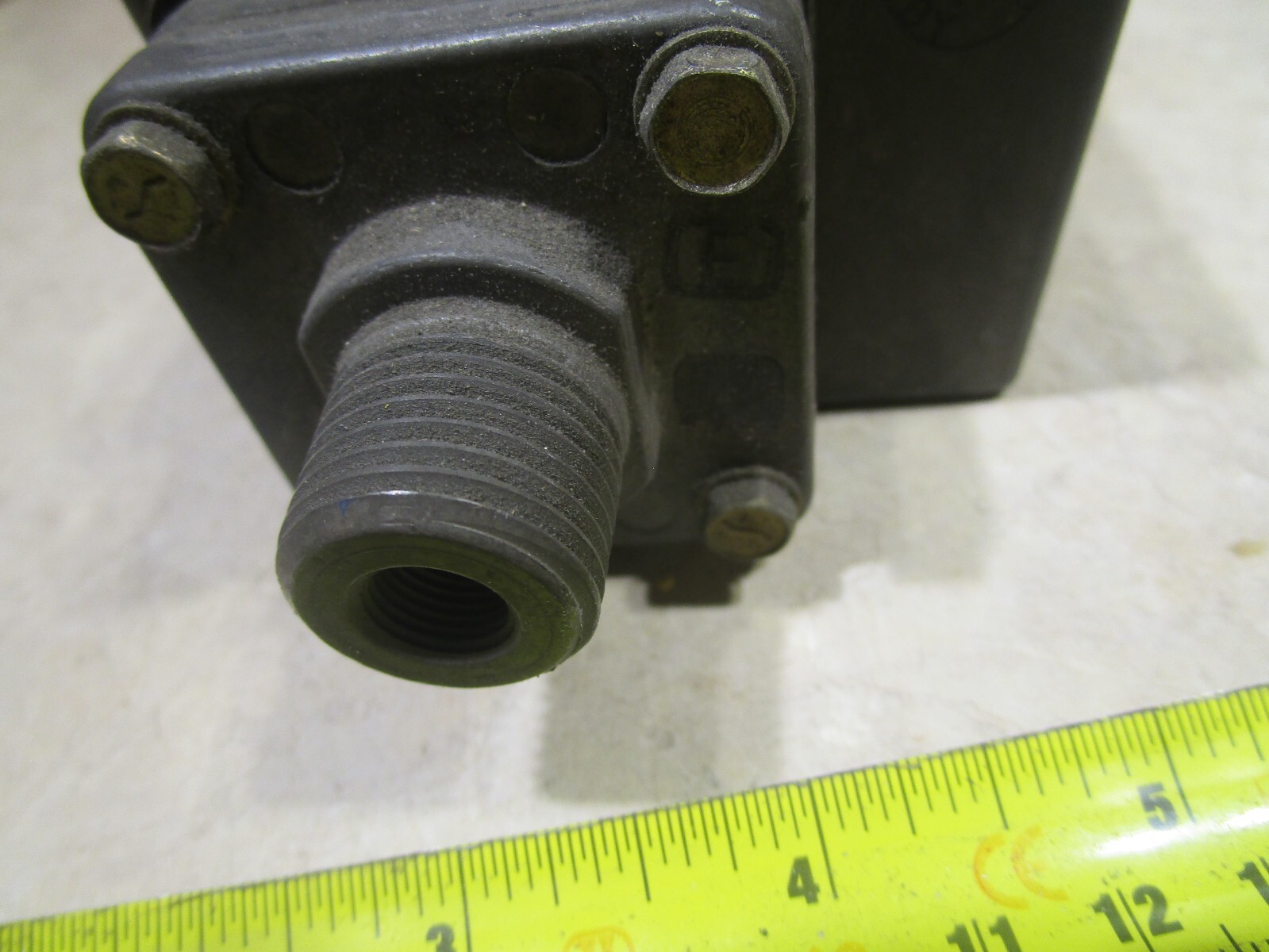 BARKSDALE E1H-H90-P6, 600V, 10A, 3-90PSI, PRESSURE SWITCH, T0452