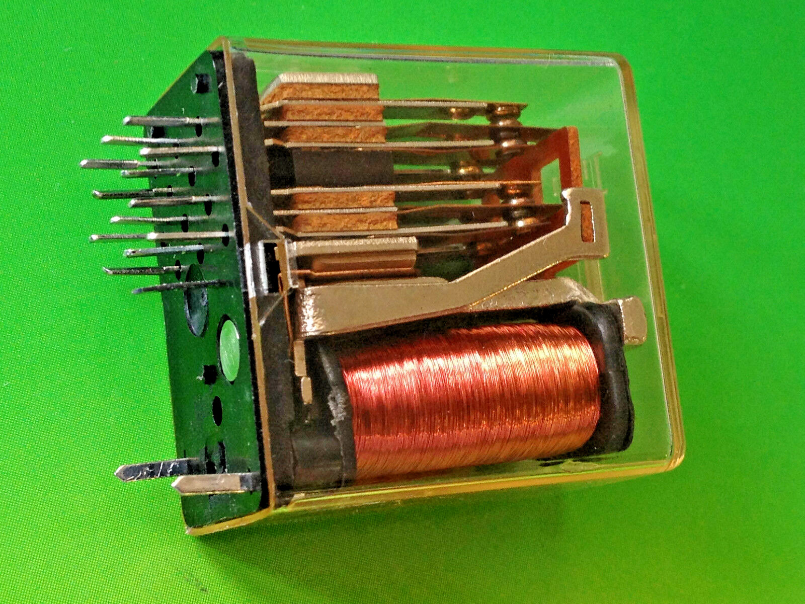 6 x ITT 256ADY600Ω Multi-contact Relay – 24 volts DC 24VDC NOS