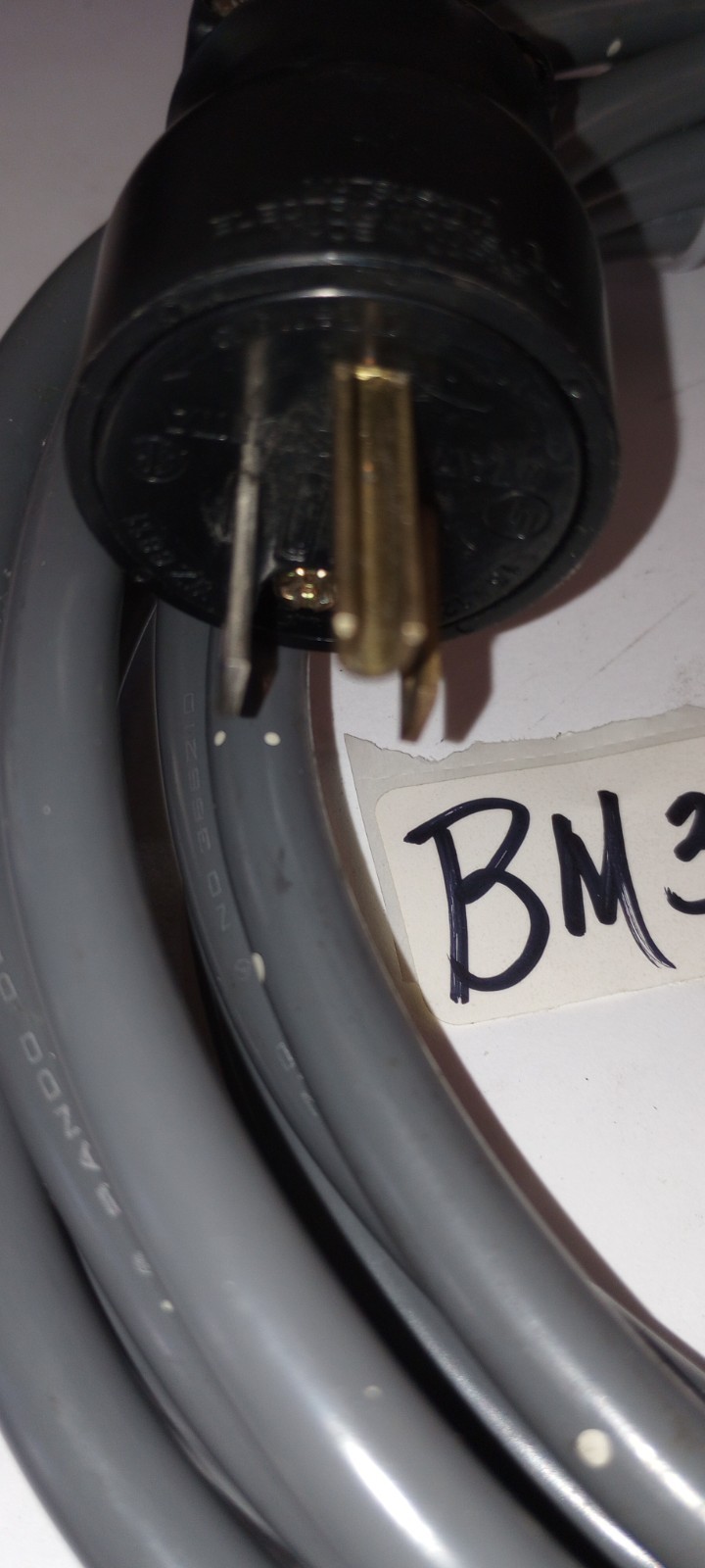 17ft. NANABOSHI WZ6811 ELECTRICAL CABLE 15 A, 125V TO A 3 HOLE CONNECTOR
