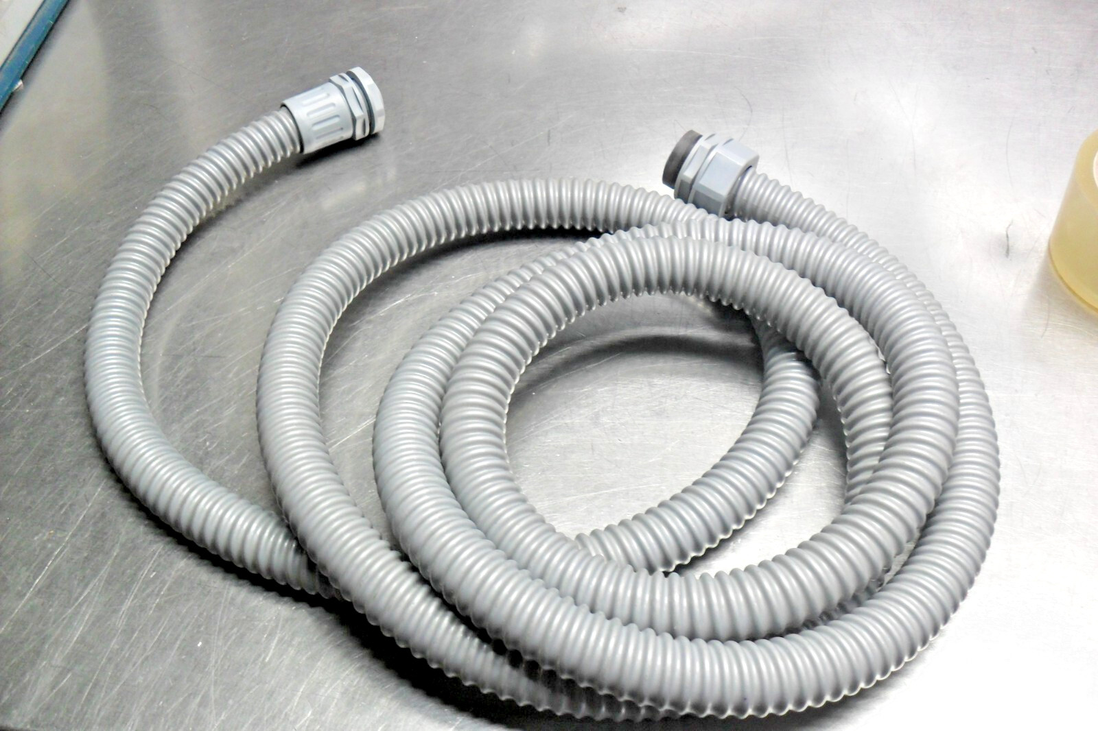 qty 9′ 6″ – LAPP SILVYN FPS AD 27 22x27mm, highly flexible protection conduit