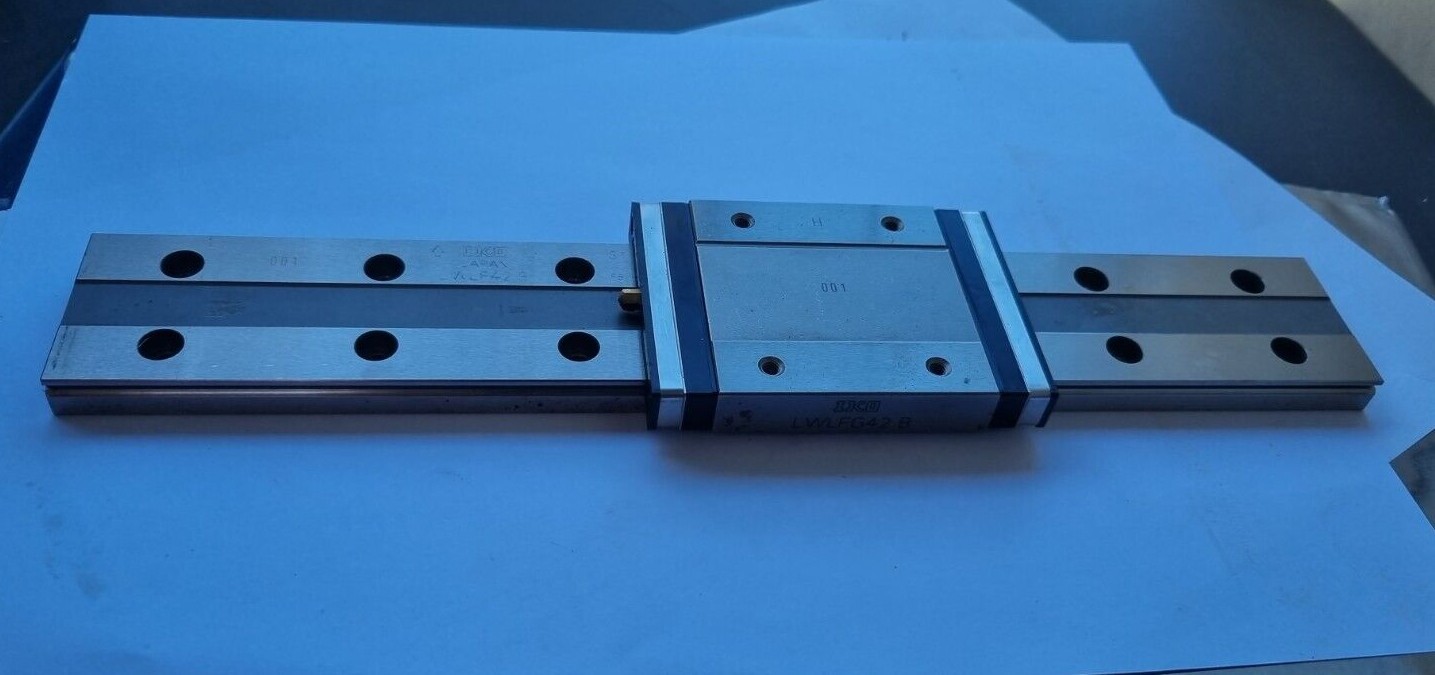 IKO LWLFG42 B ON A LWLF42 B 280mm RAIL (IN12S3B4)