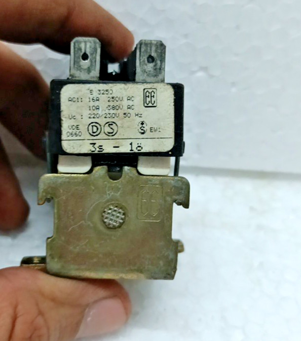 Eichhoff E 3250 16 A 220 V VDE 0660 Used Free Expedite Shipping