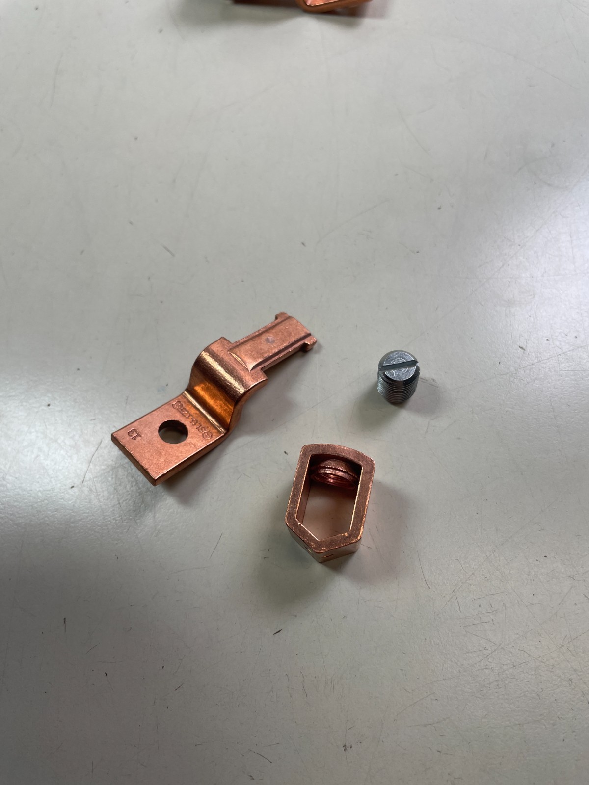 SLU-125 8-1/0 AWG Copper Solderless Lug- Pack of 10