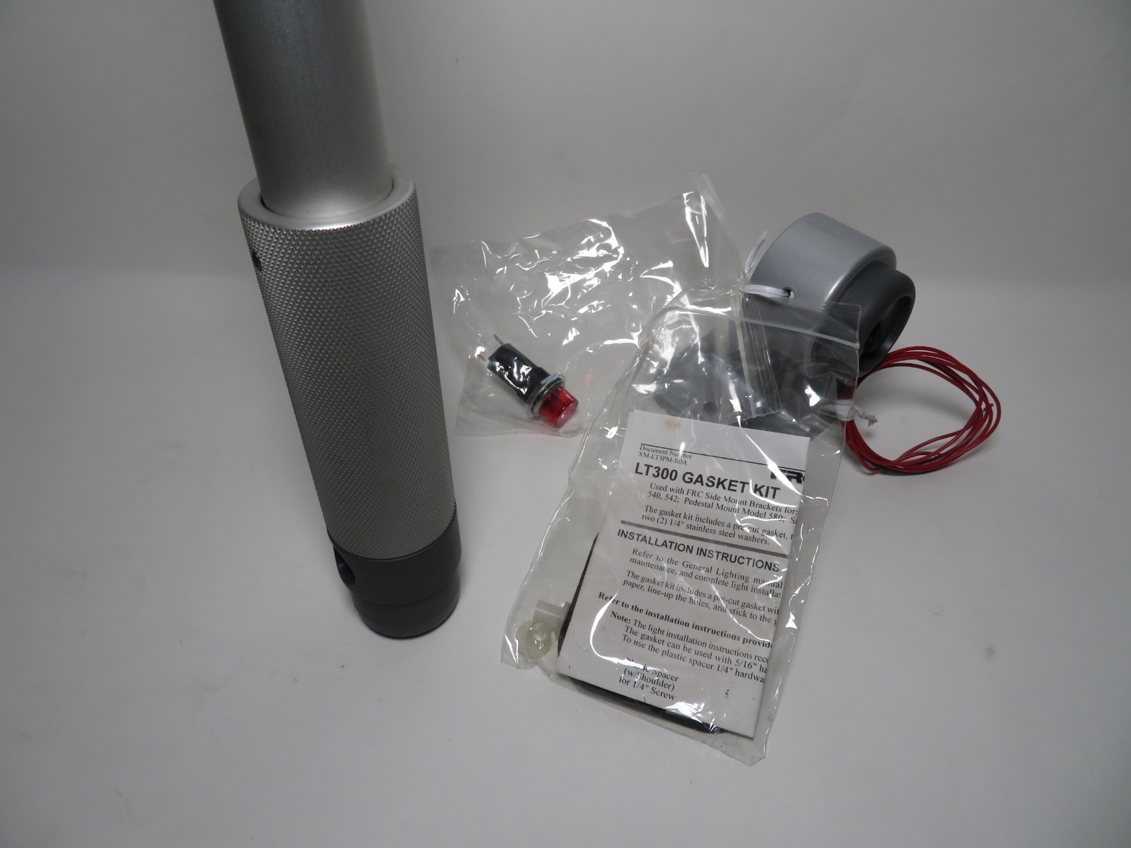 Fire Research Corp (FRC) Model 530-Telescopic Side Mount-Twist Lock Pole (NEW)