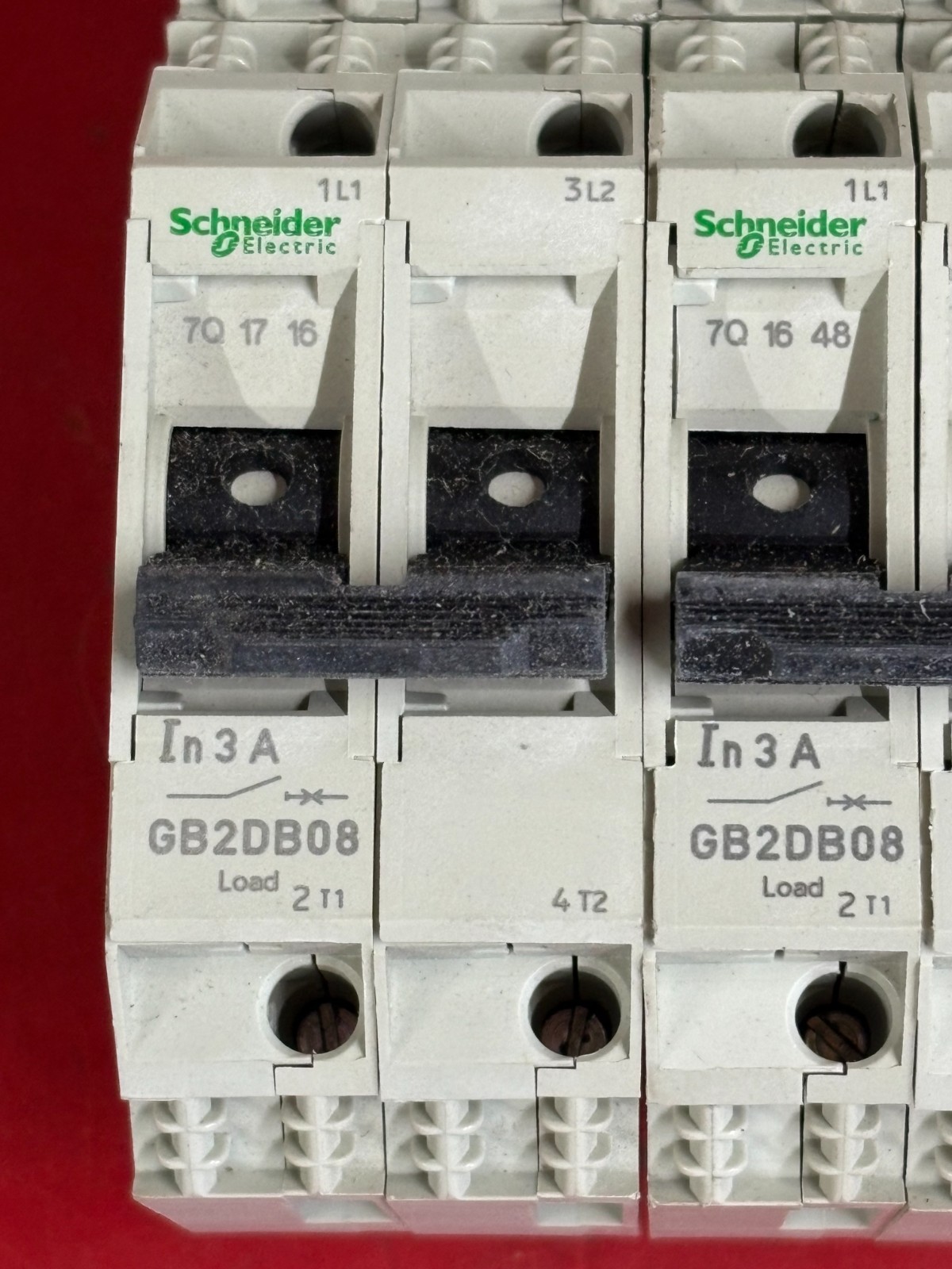 6-PACK SCHNEIDER ELECTRIC GB2DB08 THERMO MAGNETIC CIRCUIT BREAKER 3 AMP 2 POLE