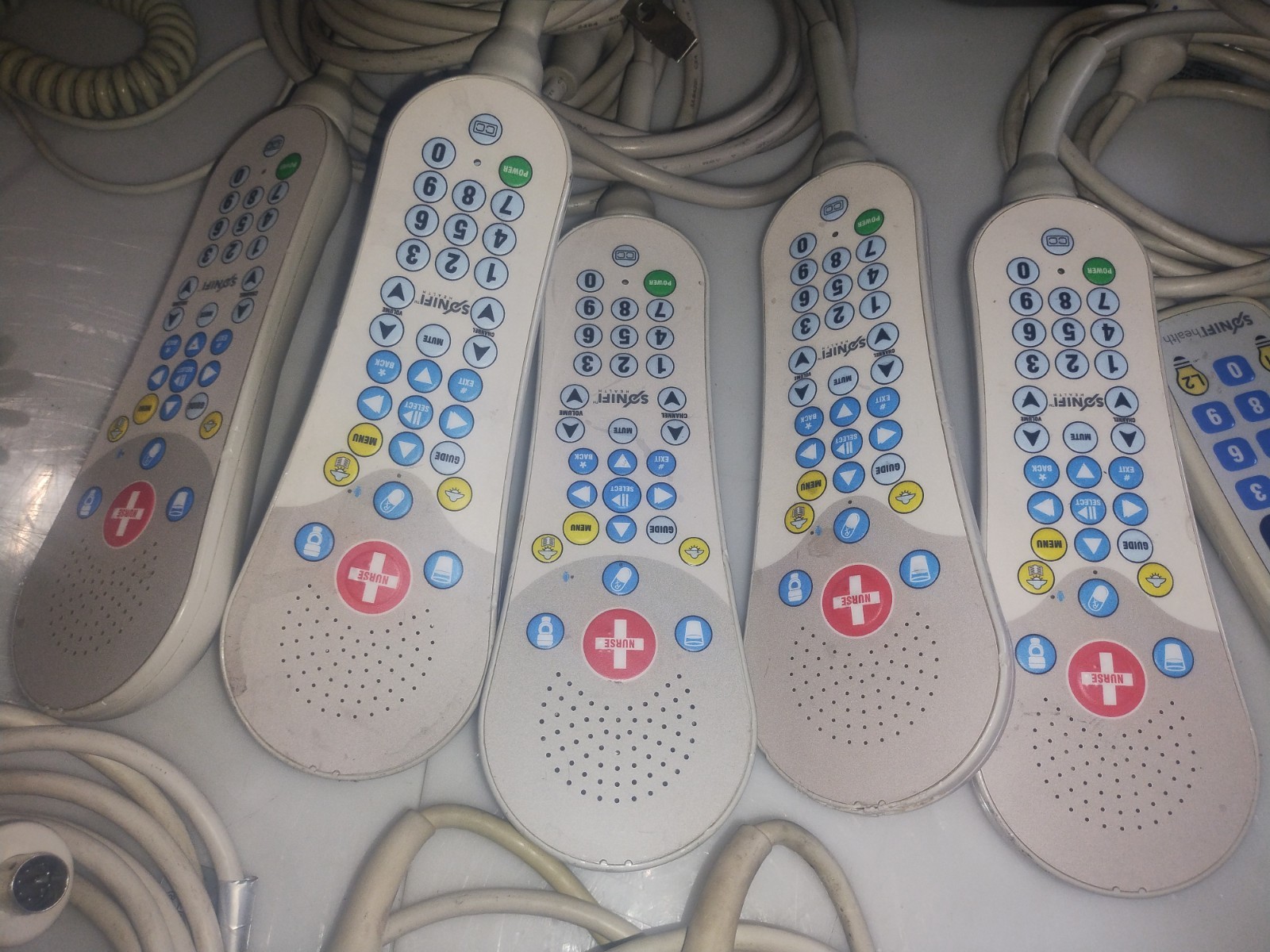 Anacom Medtek A2922-088DJM Nurse Call. 5 Pillow Speaker Remotes.