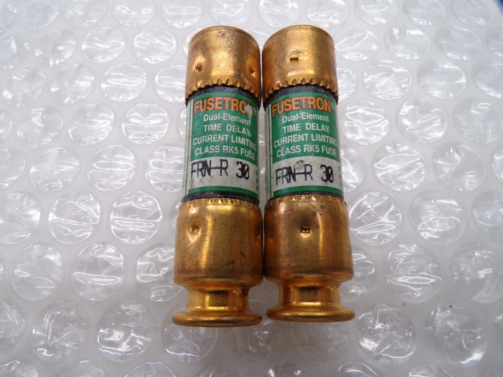 FUSETRON FRN-R-30 FUSE GREEN LOT OF 2 NSNP