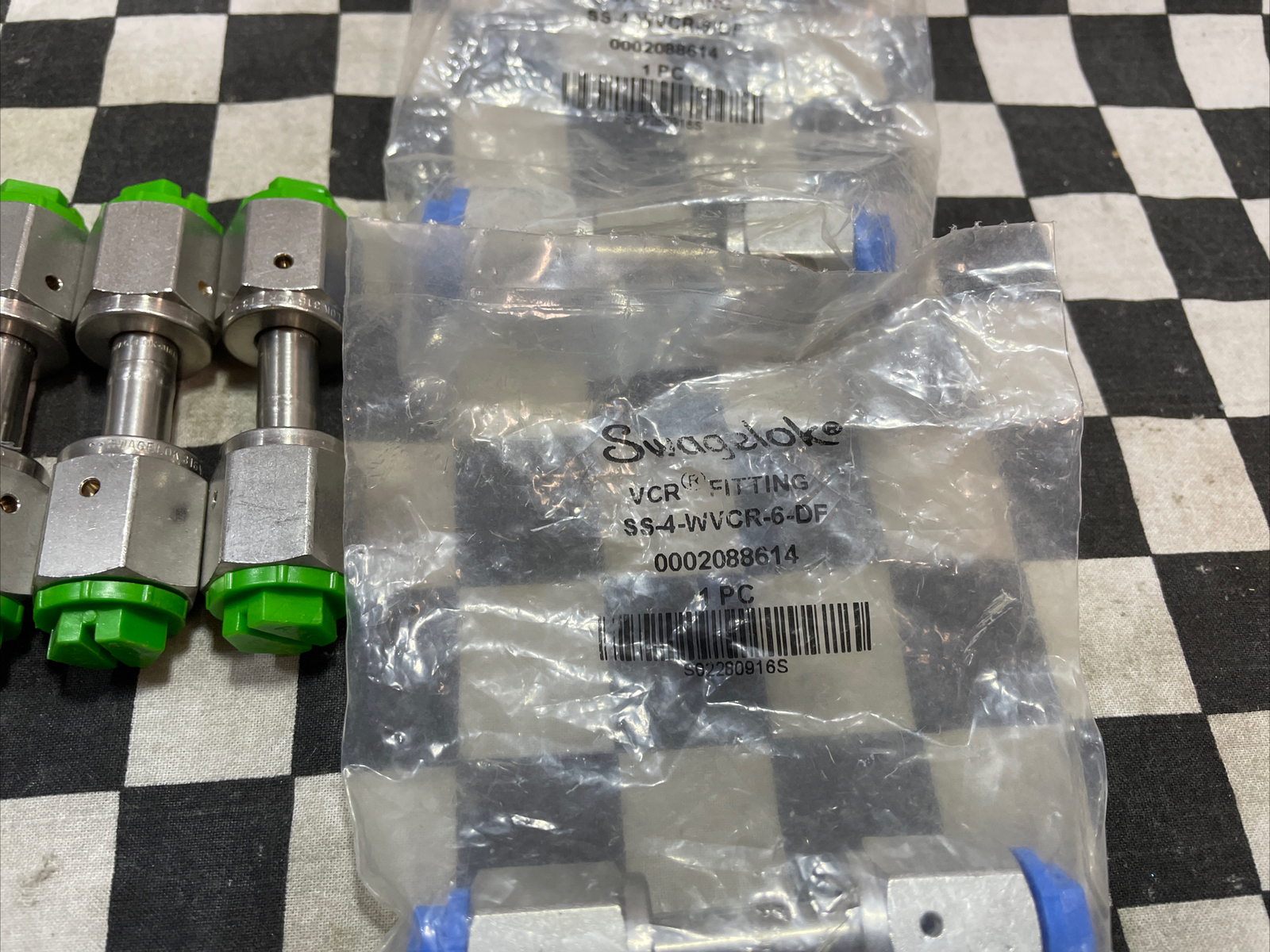 SWAGELOK SS-4-WVCR-6-DF, Welded VCR Face Seal, LOT OF 7, SHIPSAMEDAY#ZS05