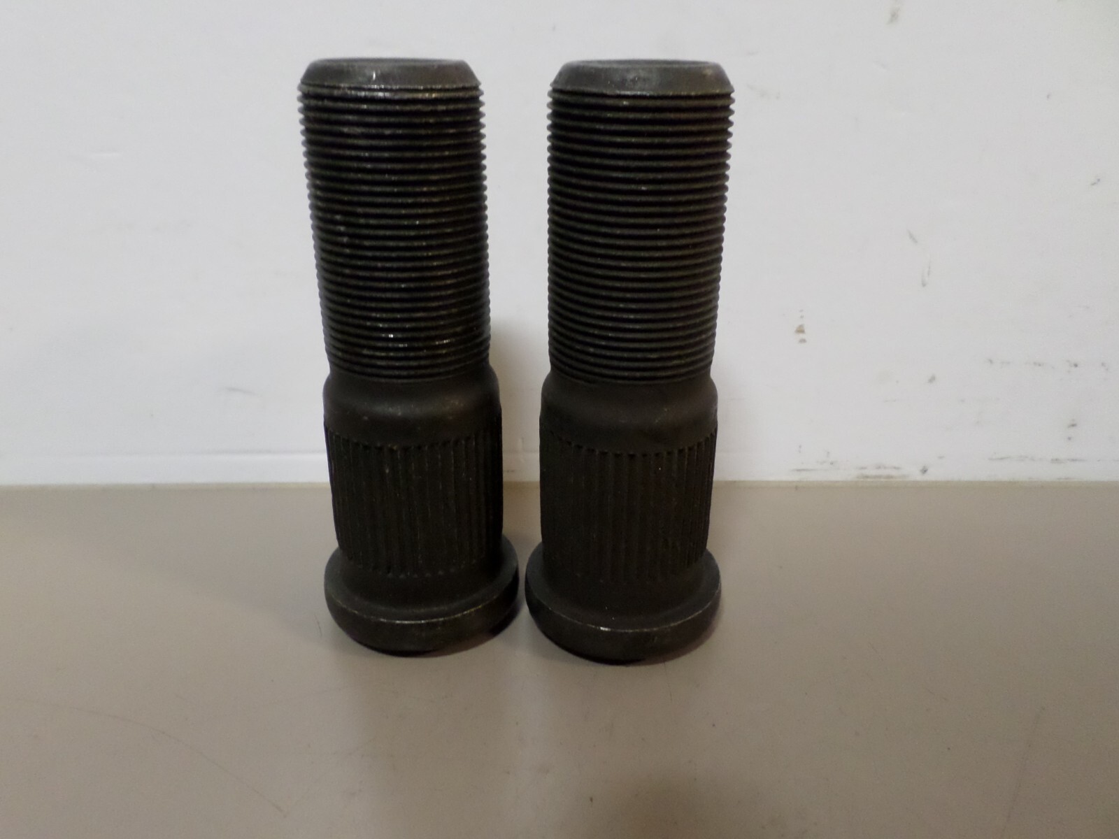 Lot of 2 – Single End Round Head Wheel Studs 1-1/8-16 x 3-9/16″ Left Hand