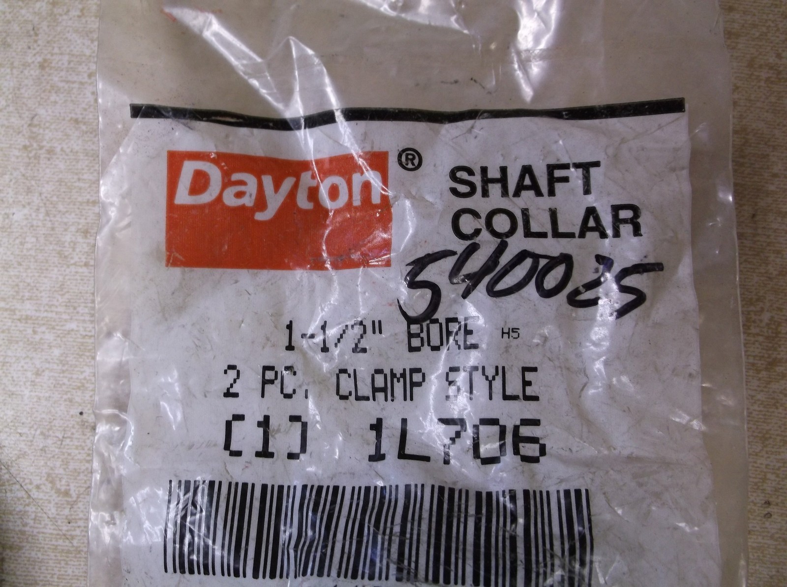 NEW Dayton 1L706 540025 Shaft Collar 1-1/2″ Bore 2 pc Clamp Style *FREE SHIP*