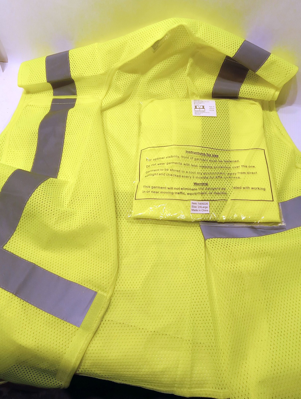 6 NEW ASN 1409226 1259 2XL YELLOW REFLECTIVE SAFETY VESTS ***MAKE OFFER***
