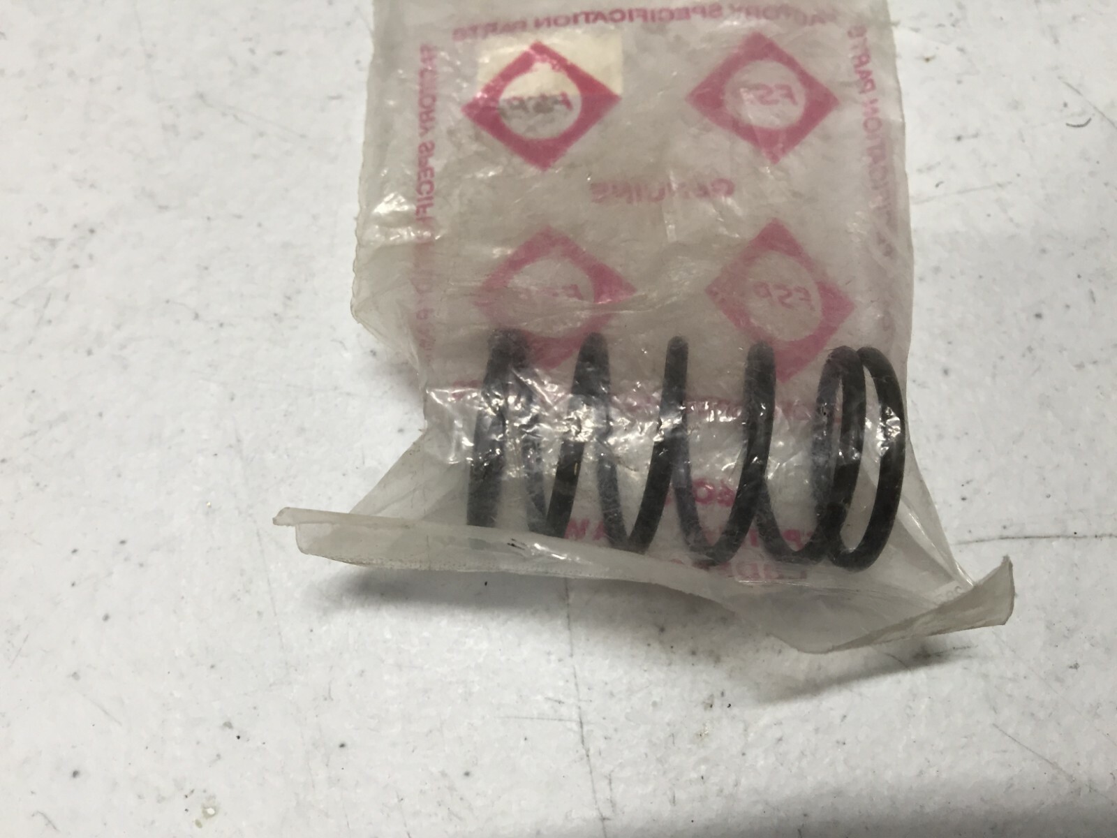 FSP Whirlpool Spring 16015 – 1.75″ x 1.0625″ (A-24-01)
