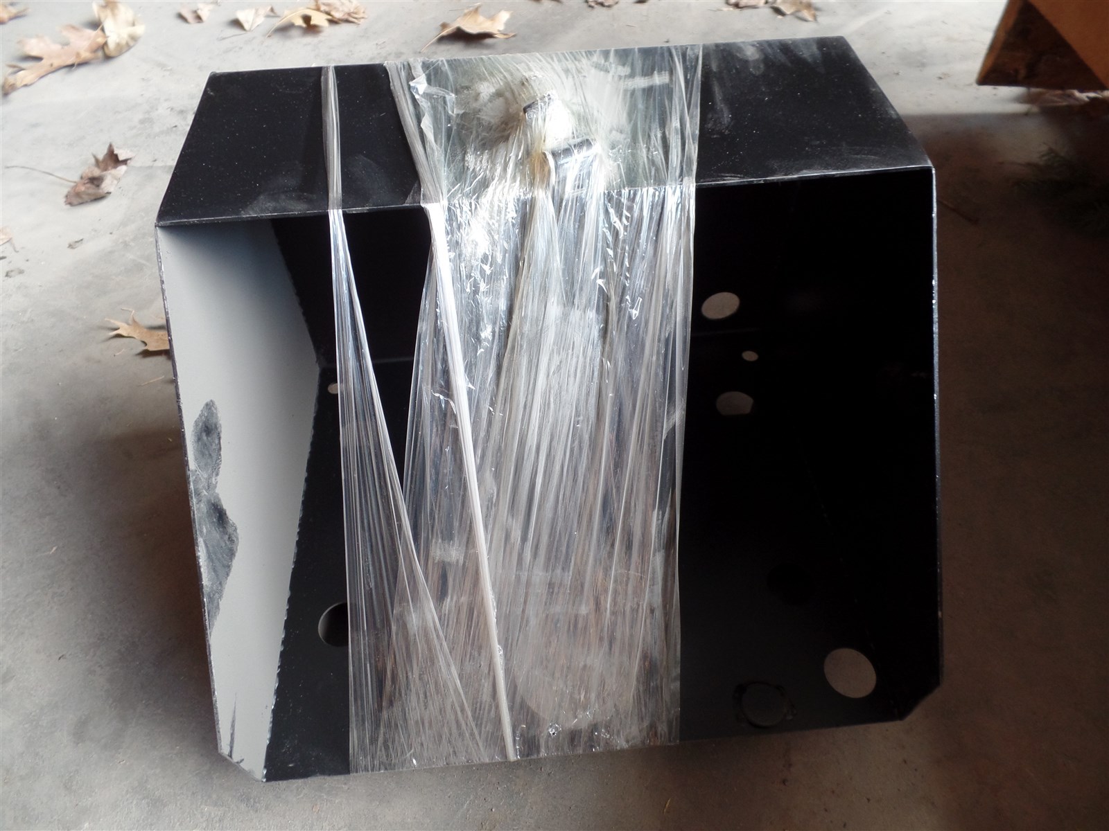 WR25043 BOX/WLDMT-BATTERY,BASE AGCO MASSEY FERGUSON 745 750 750A 760 765 AIR RID