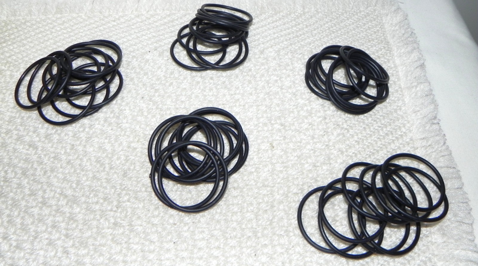 50) O rings #128 Material 70 Shore A Buna N, 1-1/2″ID x 1-11/16″OD x 3/32″ Thick
