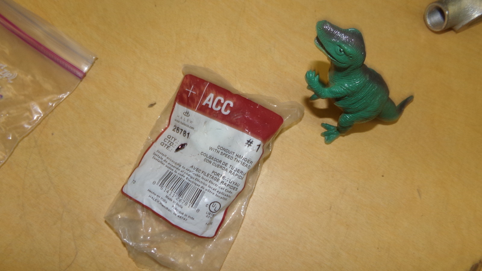 NEW Halex 26781 Conduit Hanger QTY: 4 *FREE SHIPPING*