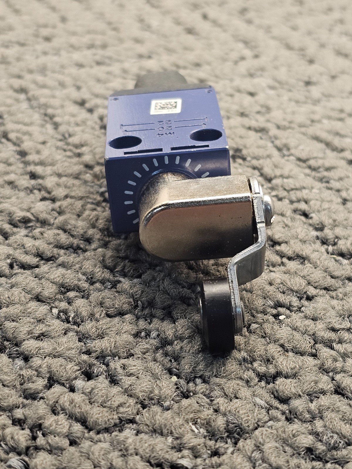 Telemecanique XCMV2125D44RVSR: Sensor Limit Switch Replacement