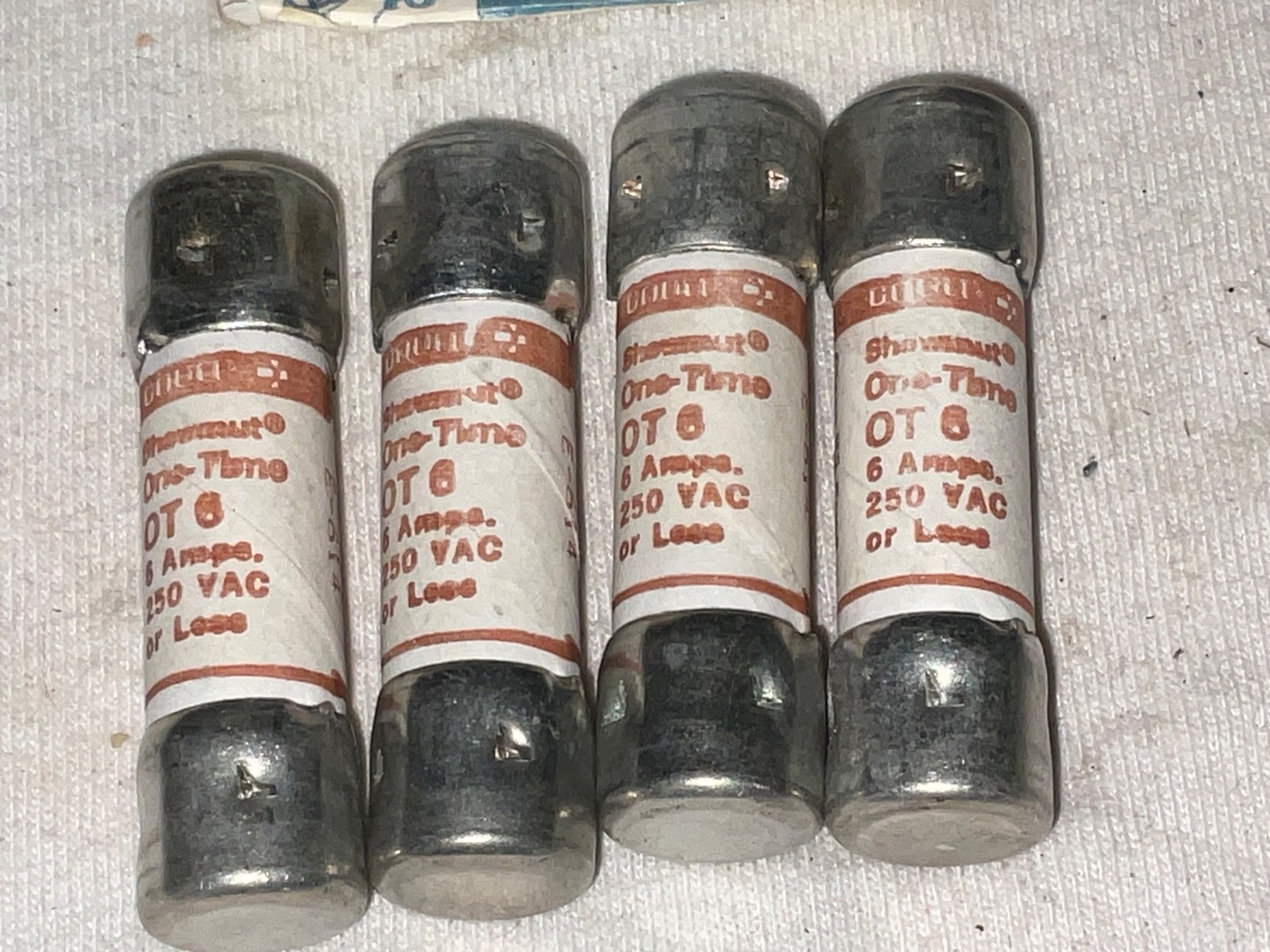 LOT OF 4 GOULD SHAWMUT OT6 6A ONE-TIME FUSES NEW OLD STOCK!