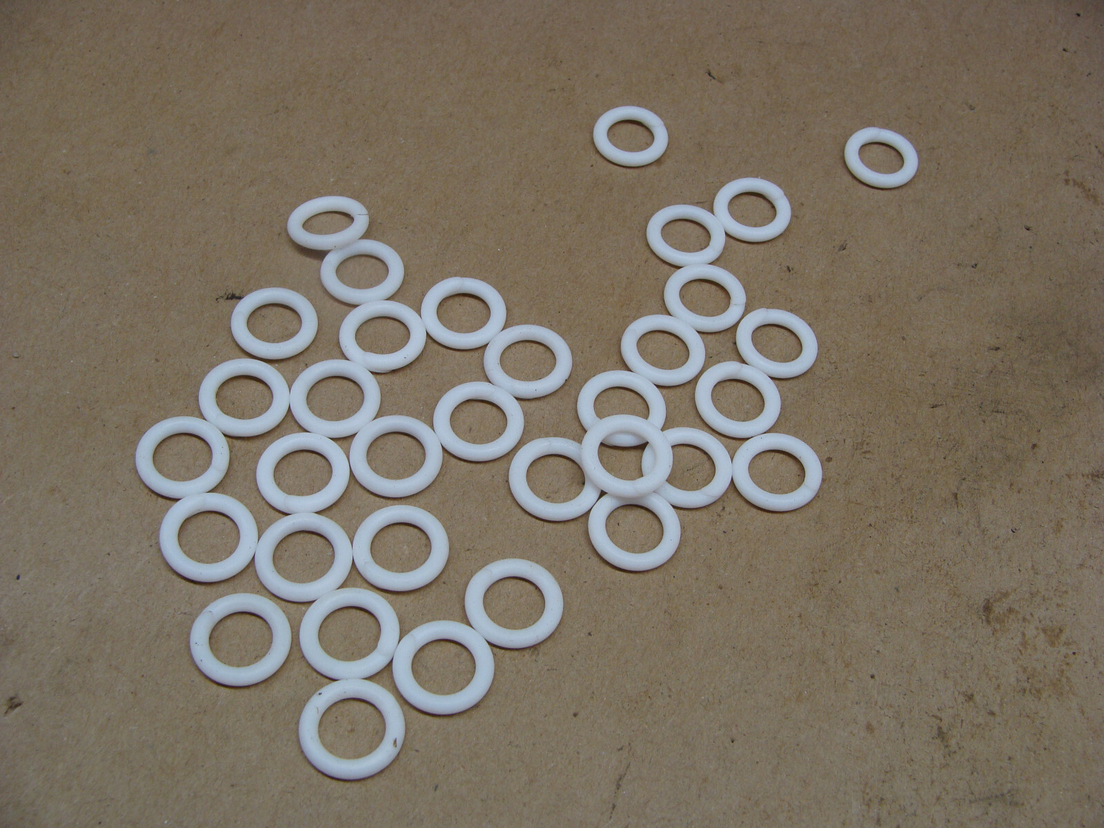 LOT OF 10 MILTON ROY 225-0032-675 O-RINGS 3/8 X 9/16 X 3/32 TFE