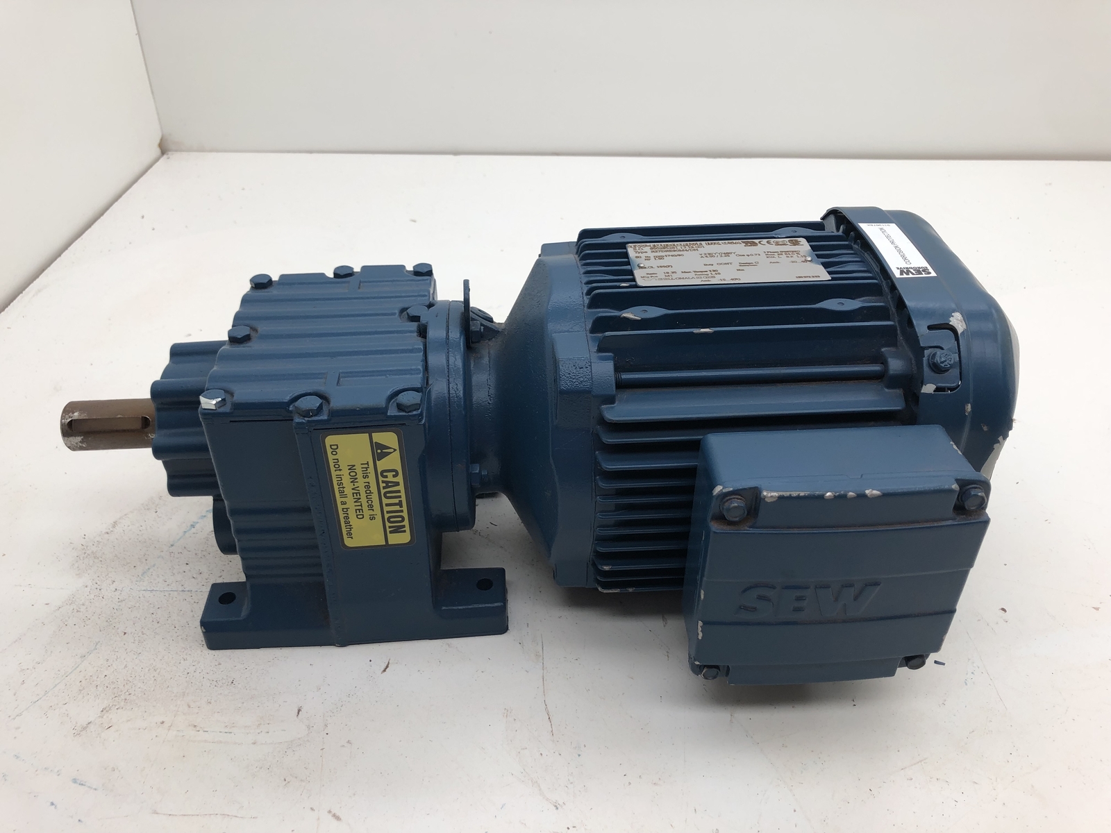 SEW EURODRIVE R27DRE90M4/DH AC GEARMOTOR