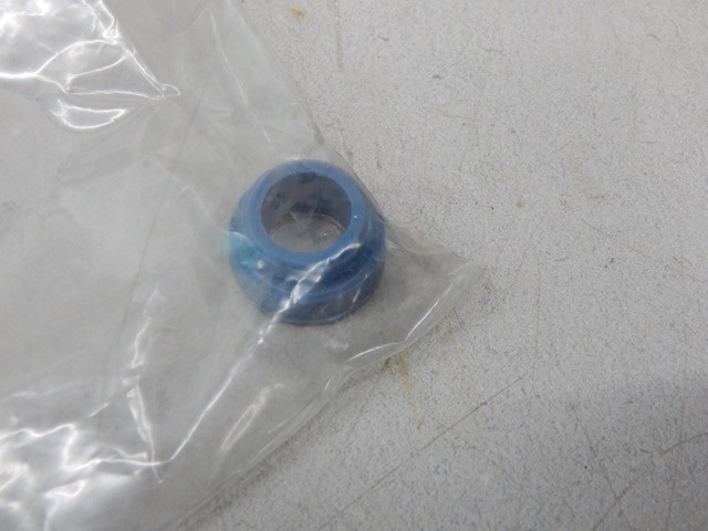 Terex 723512307, 09T0215, Isolator