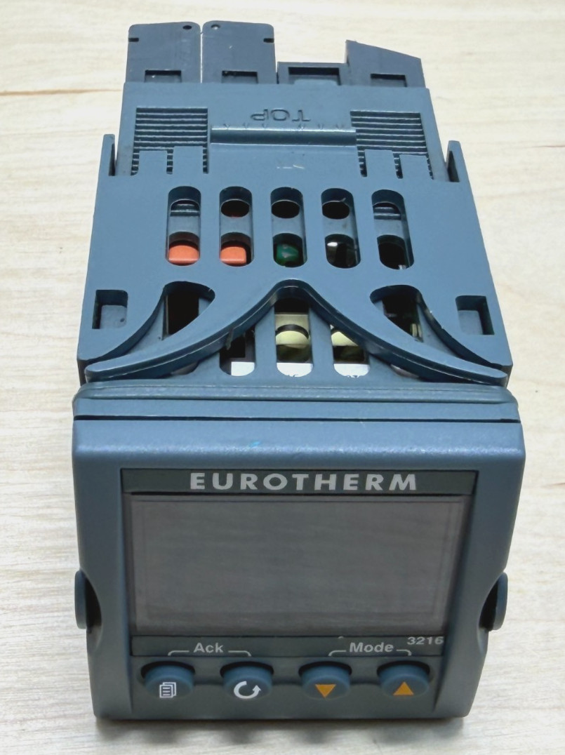 Eurotherm 3216 Temperature Controller, 3216/CC/VH/TTXX/R/XXX/G/ENG EU0690