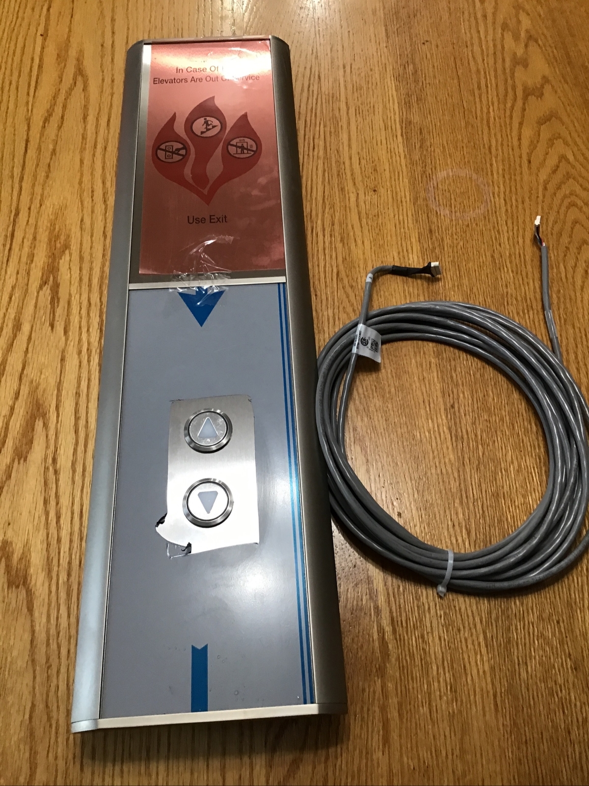 Elevator Intermediate Push Button Fixture. (KM924297C03)