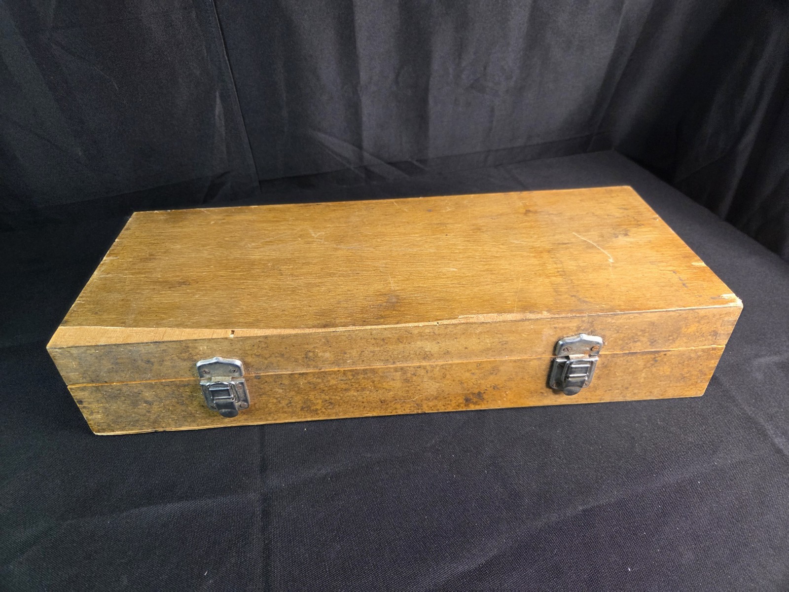 Double Column Height dial Gauge. 18″ x 6″ x 4″, MG Brand – Original Wooden Case