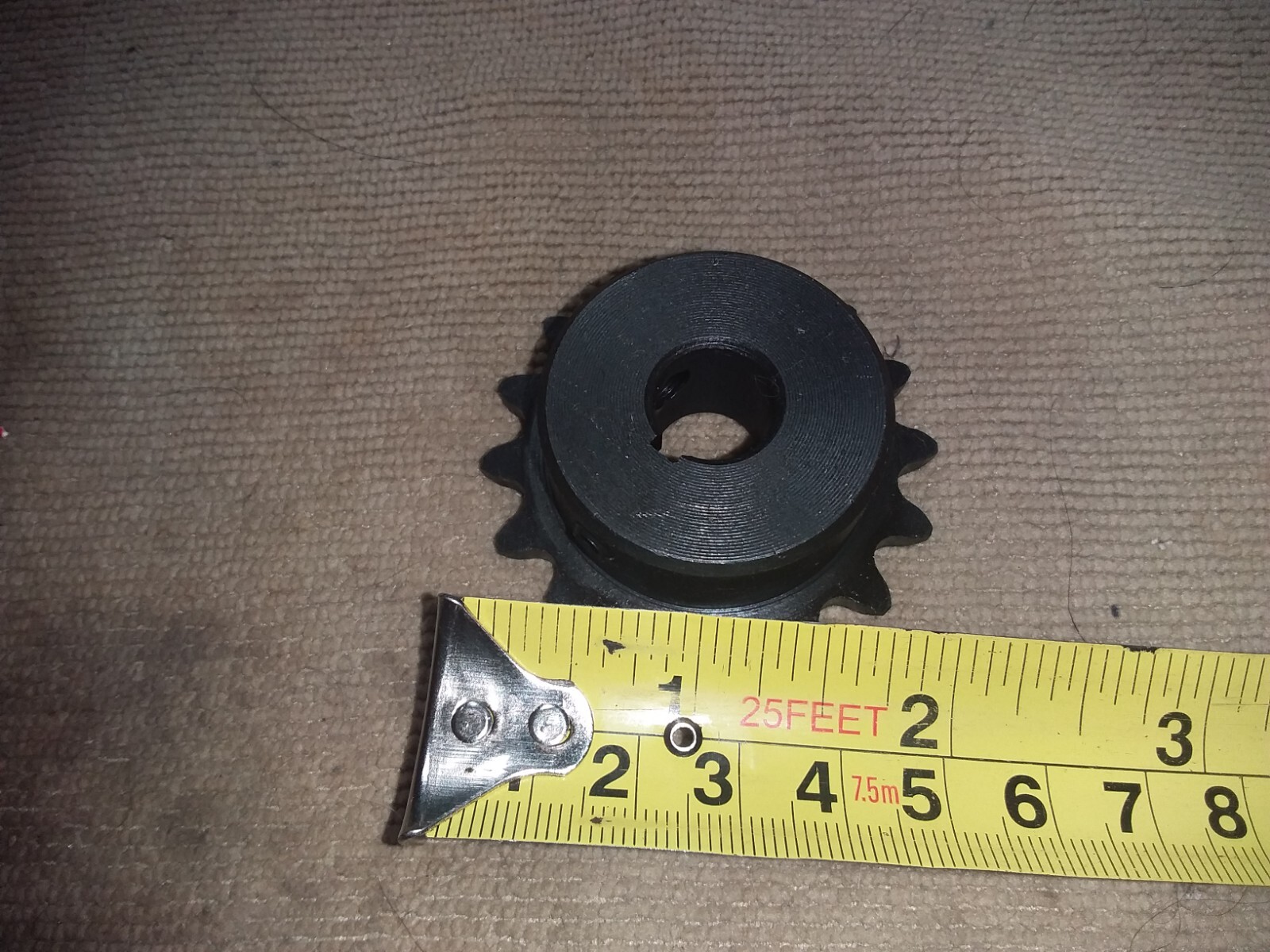 H35B16-1/2″ 1/2 Inch Shaft Keyed Round Bore Sprocket #35 Roller Chain 16 Tooth