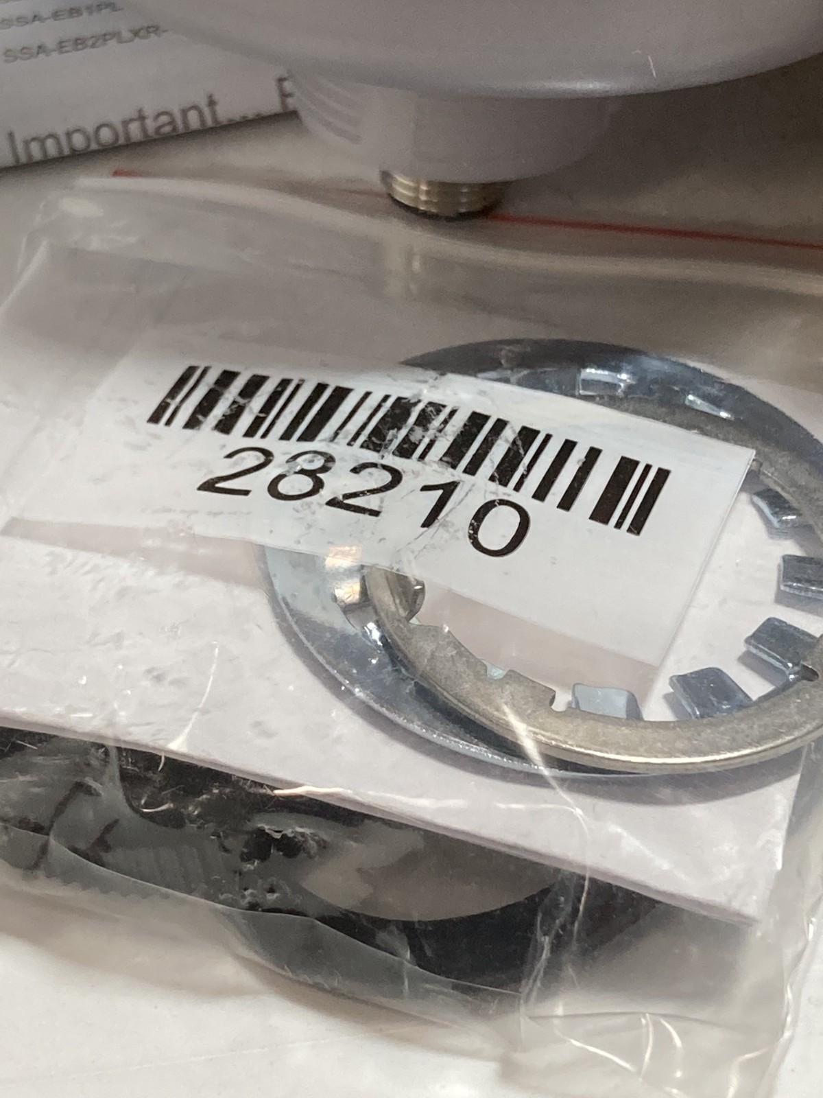 BANNER SSA-EB1PLGR-12ECQ8 EMERGENCY STOP PUSH BUTTON TWIST REL ILL 8 PIN PNP NIB