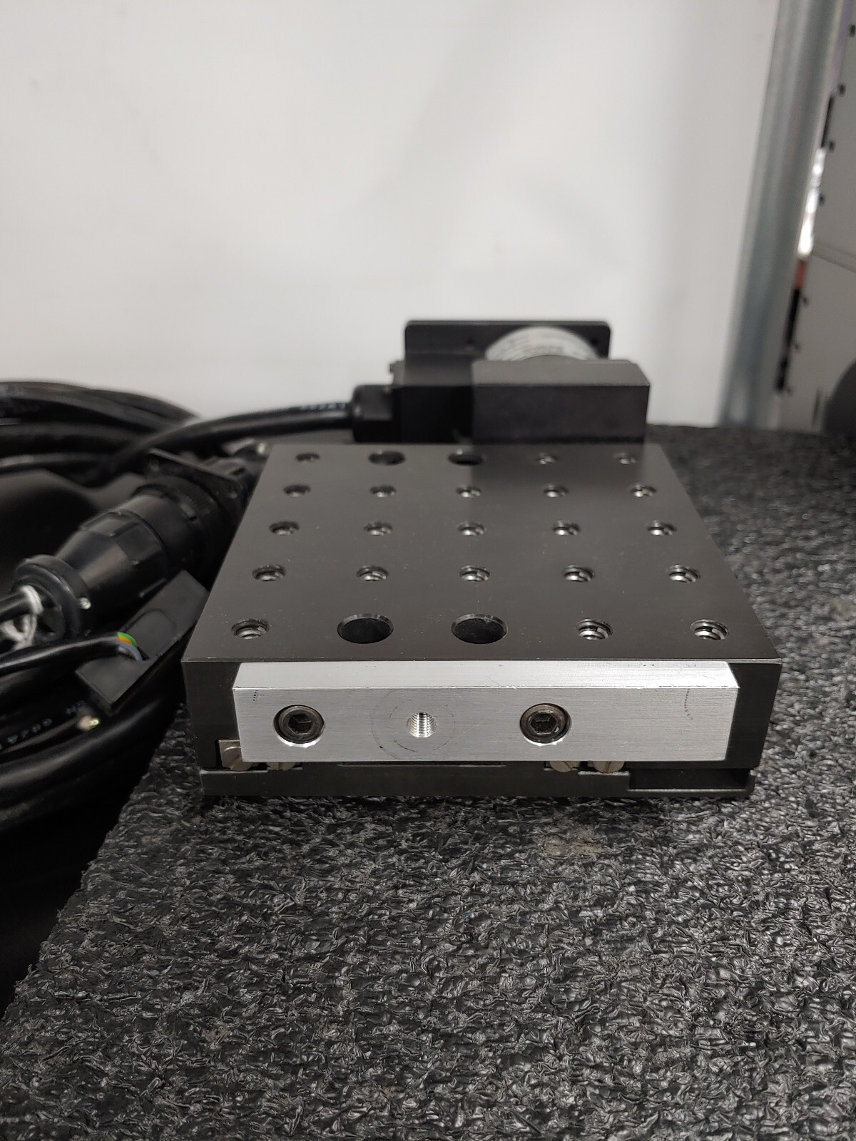 AEROTECH ACCUDEX ATS302 Linear Stage with 50SMC2N-K-30 Motor
