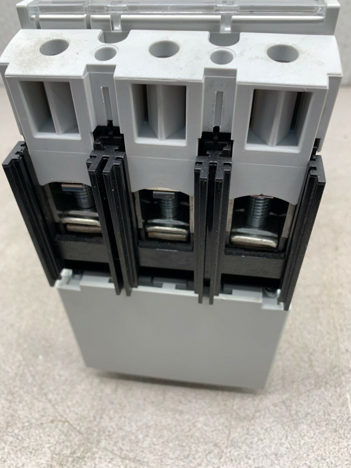 NEW EATON MOELLER 125AMP BREAKER WITH SYNCHRONIZED REMOTE OPERATOR NZM 2-XR