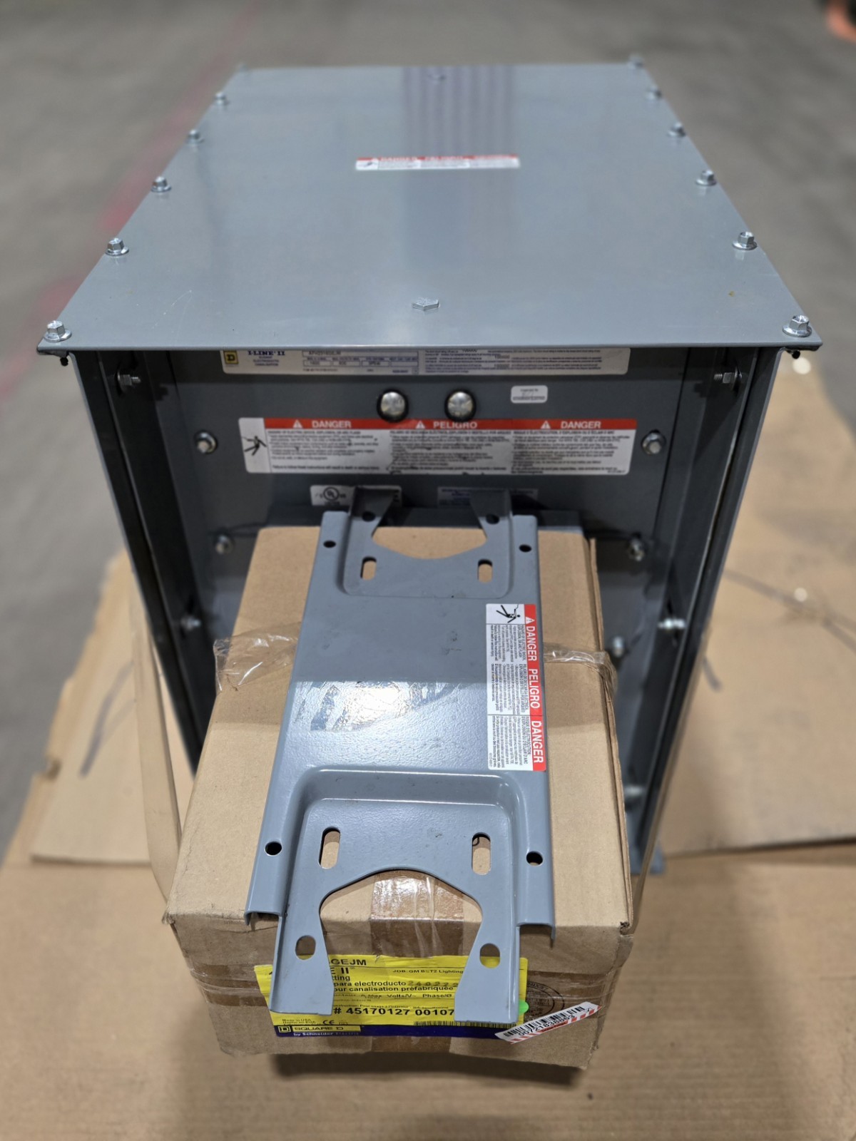 SQUARE D AFH2316GEJM I-LINE II BUSWAY TAP BOX/ FITTING. 1600A, 600V, 3P3W.