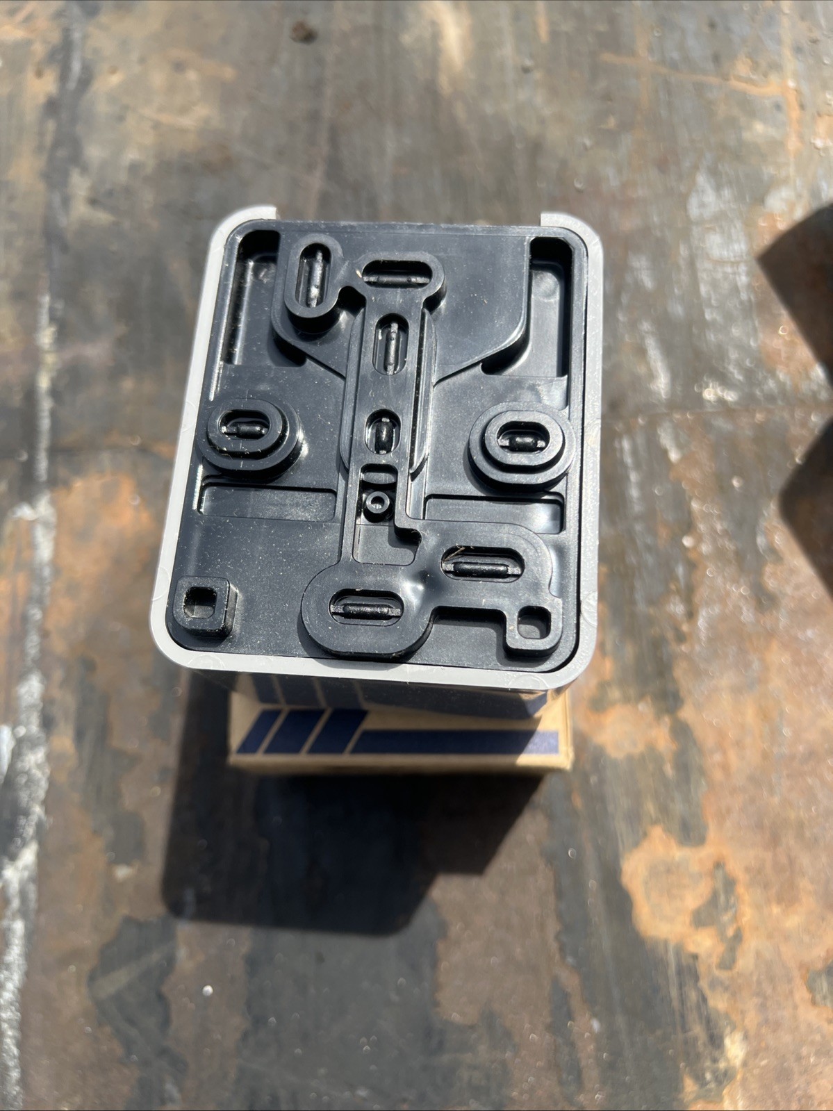 TII ELECTRONICS SIGNAL CIRCUIT PROTECTOR 3251M