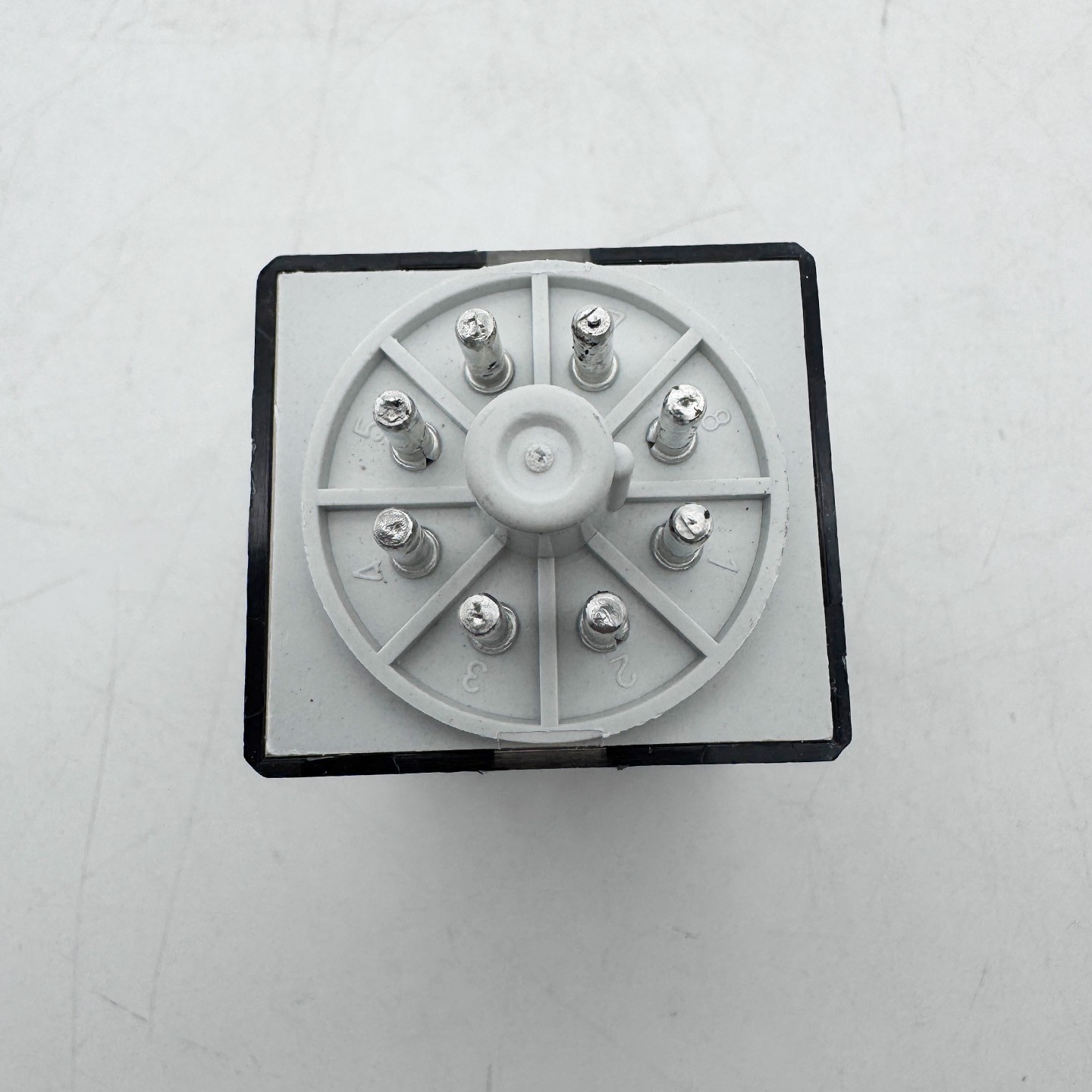700-HAX2Z24-3-4 GP Tube Base Relay New Original 700HAX2Z2434