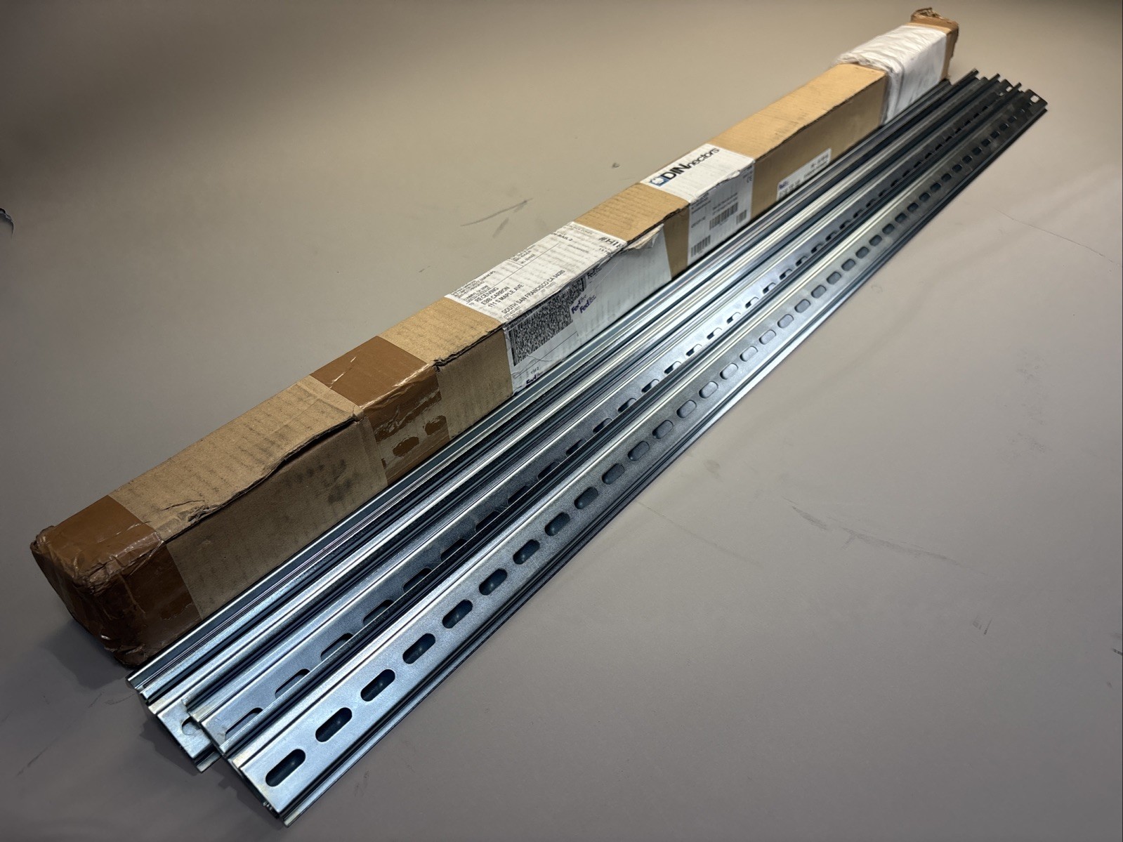 8 AUTOMATION DIRECT DN-R35S1 / 43910/F-1M DINnectors RAILS 3’3” 35×7.5mm NSMP